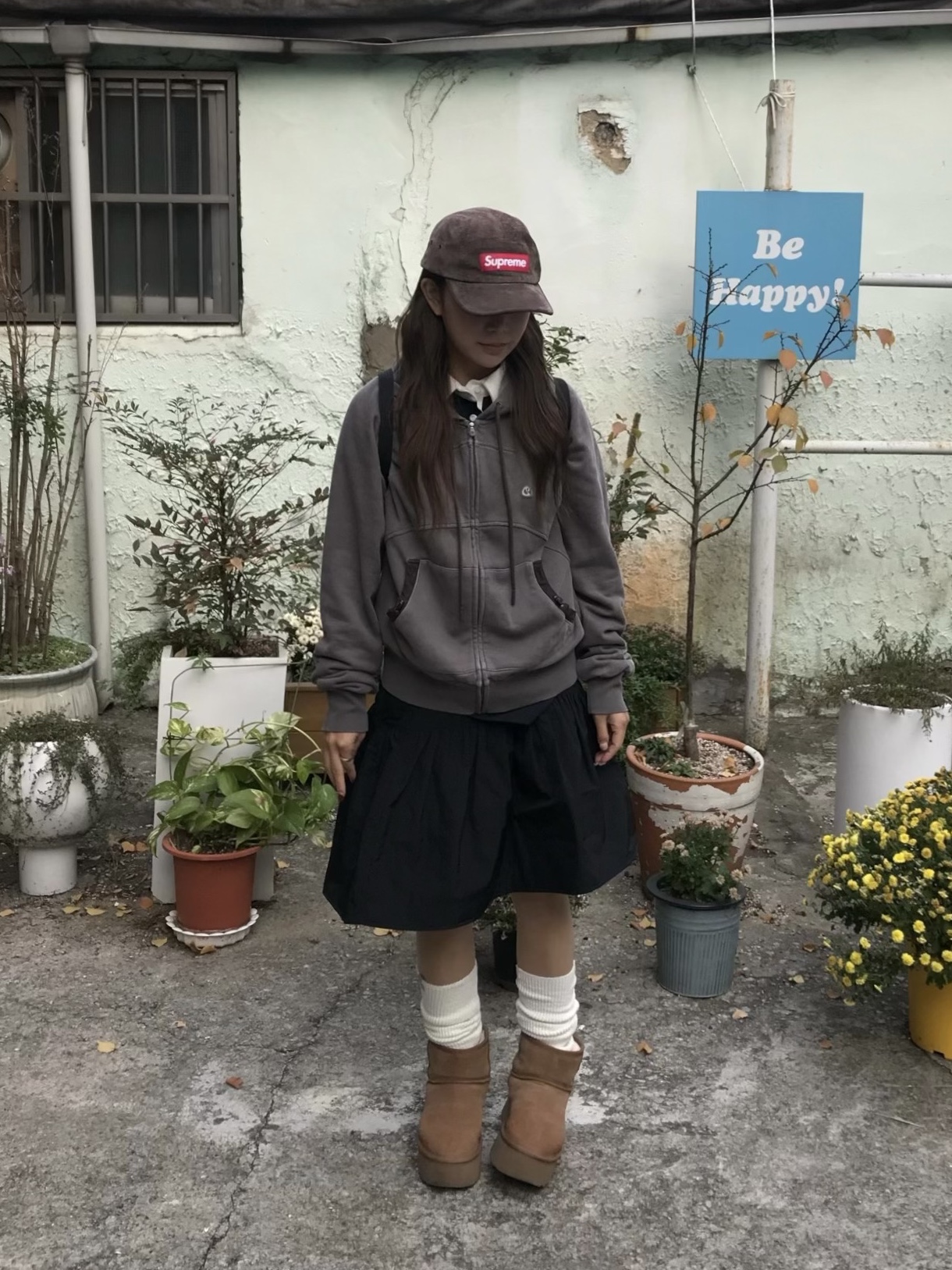 (W) UGG Classic Mini Platform Boots Chestnut, Supreme Suede Camp Cap Brown - 23SS 착용 스타일