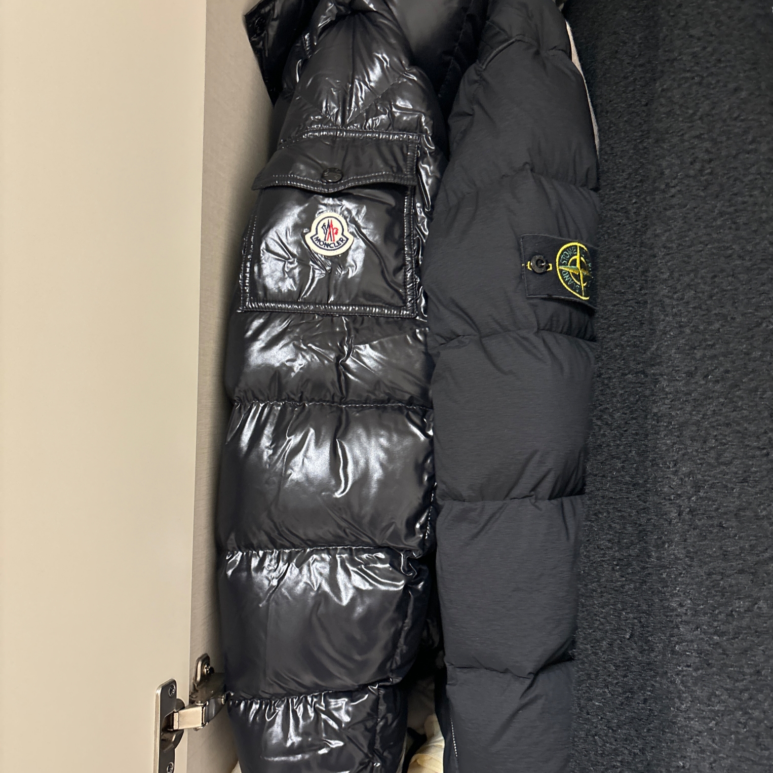 Moncler Maya Short Down Jacket Black - 24FW 착용 스타일