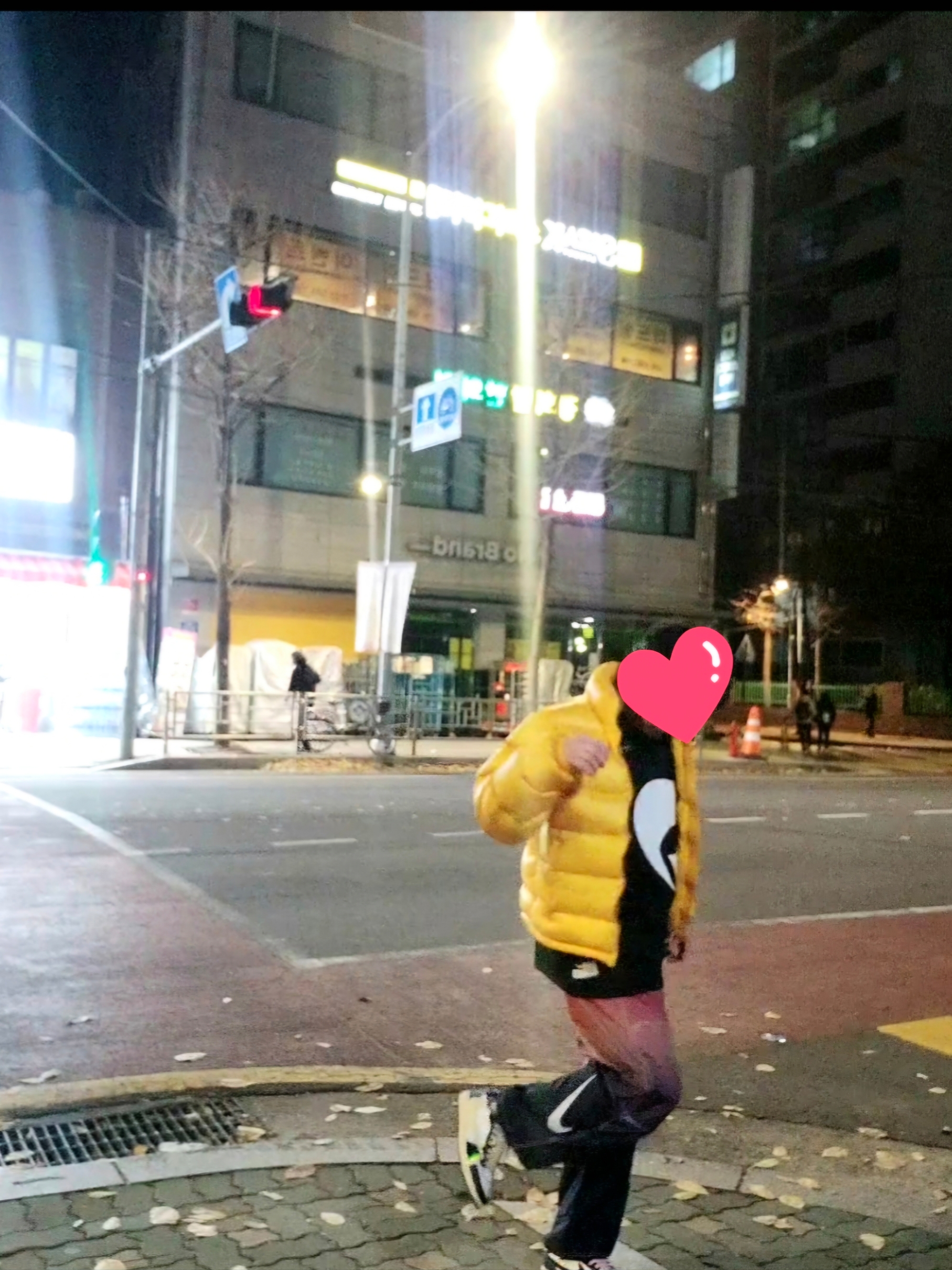 Nike x Drake Nocta Puffer Jacket University Gold - Asia, Jordan 1 x Travis Scott x Fragment Retro Low OG SP Military Blue 착용 스타일 - 4