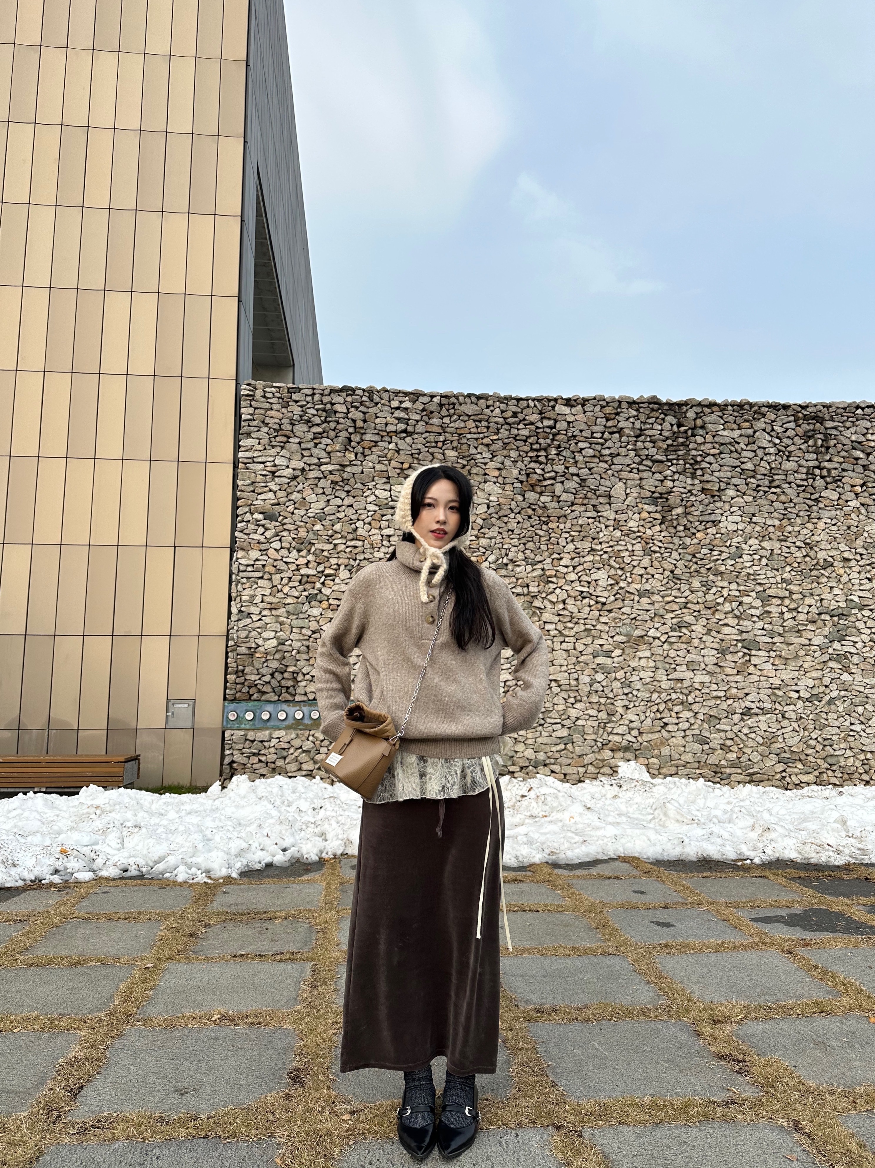 Maison Margiela 5AC Bucket Bag Biche 착용 스타일 - 4