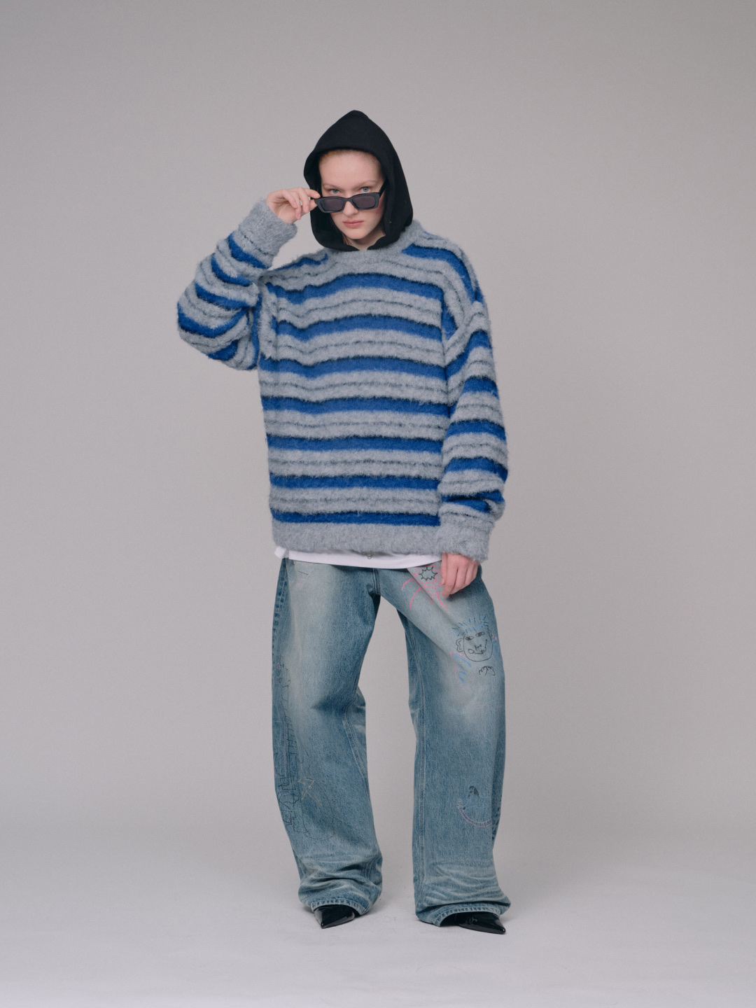 STU X HANK Stripe Hairy Knit Blue, STU X HANK Varsity Jacket Black 착용 스타일 - 7