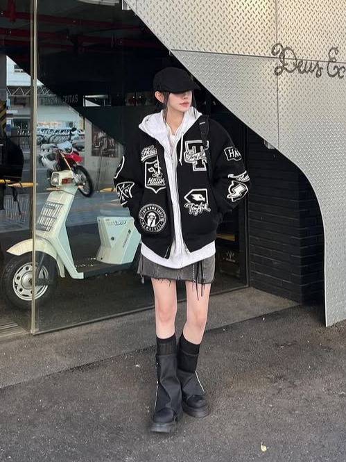 TONY HAWK Wool Applique Varsity Jacket Black 착용 스타일 - 1