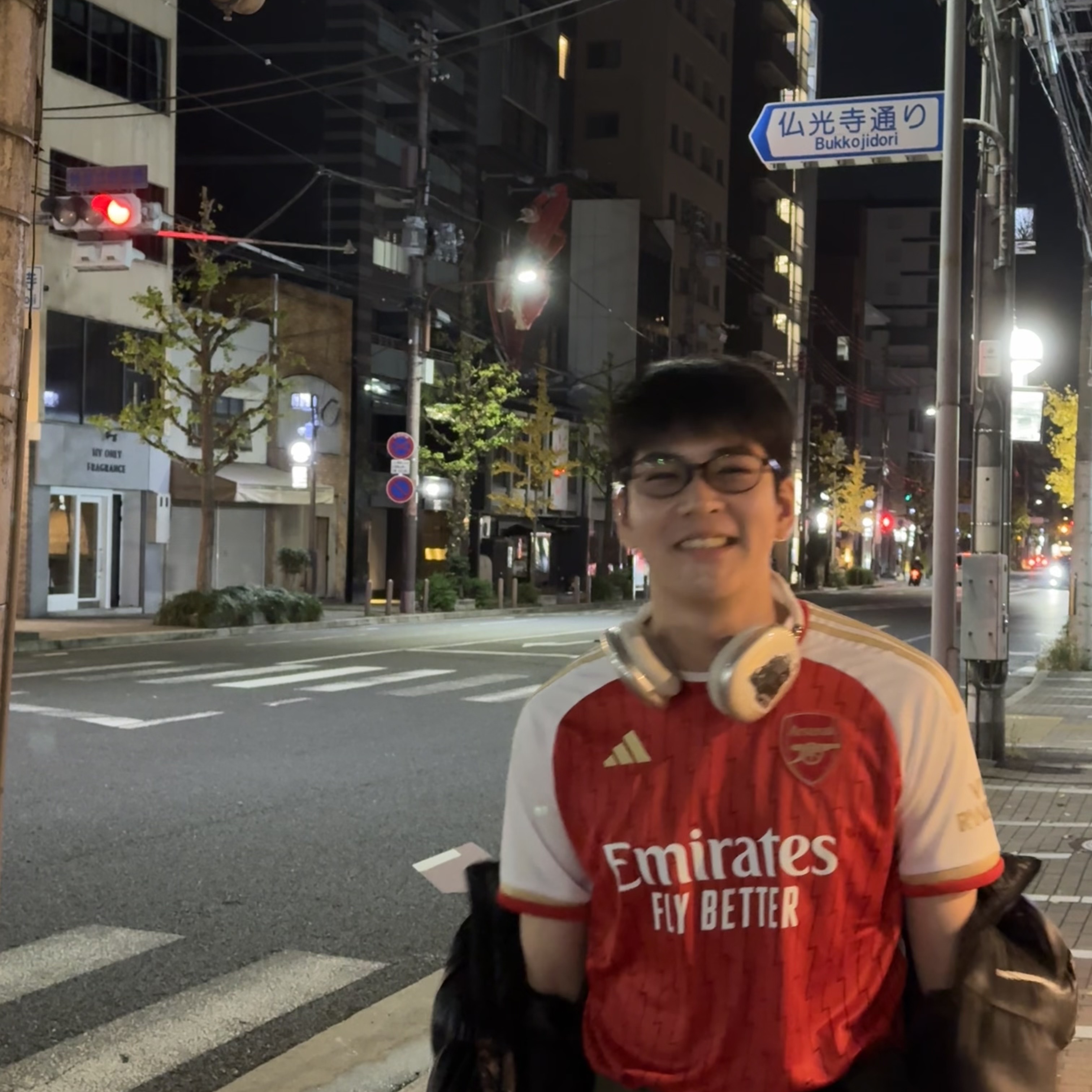 Adidas Arsenal 2023/24 Home Jersey Better Scarlet White - KR Sizing (Non Marking Ver.), Apple AirPods Max Lightning Silver (Korean Ver.) 착용 스타일