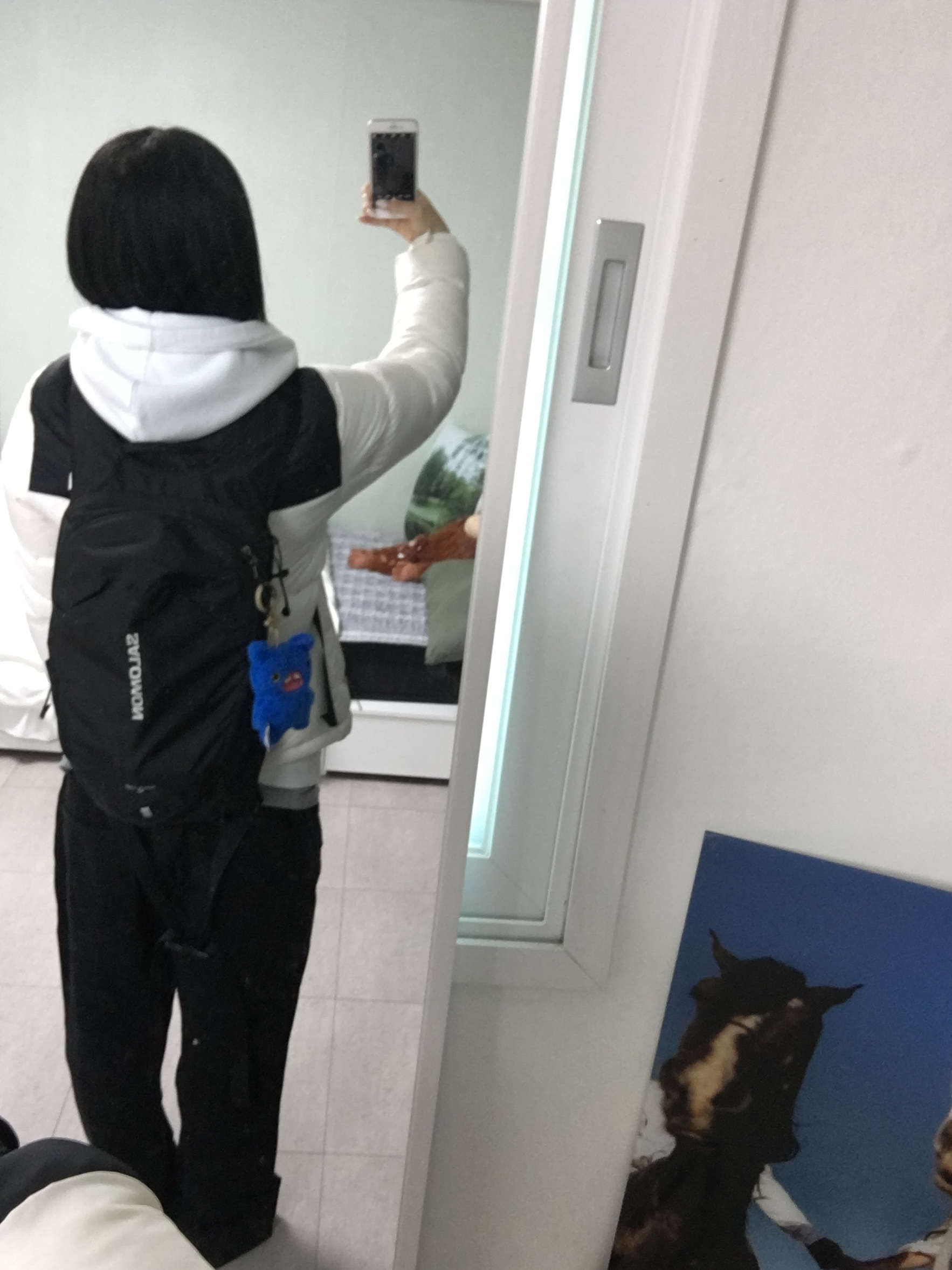 Salomon Trailblazer 10 Black, (W) The North Face 1996 Eco Nuptse Jacket White 착용 스타일 - 2