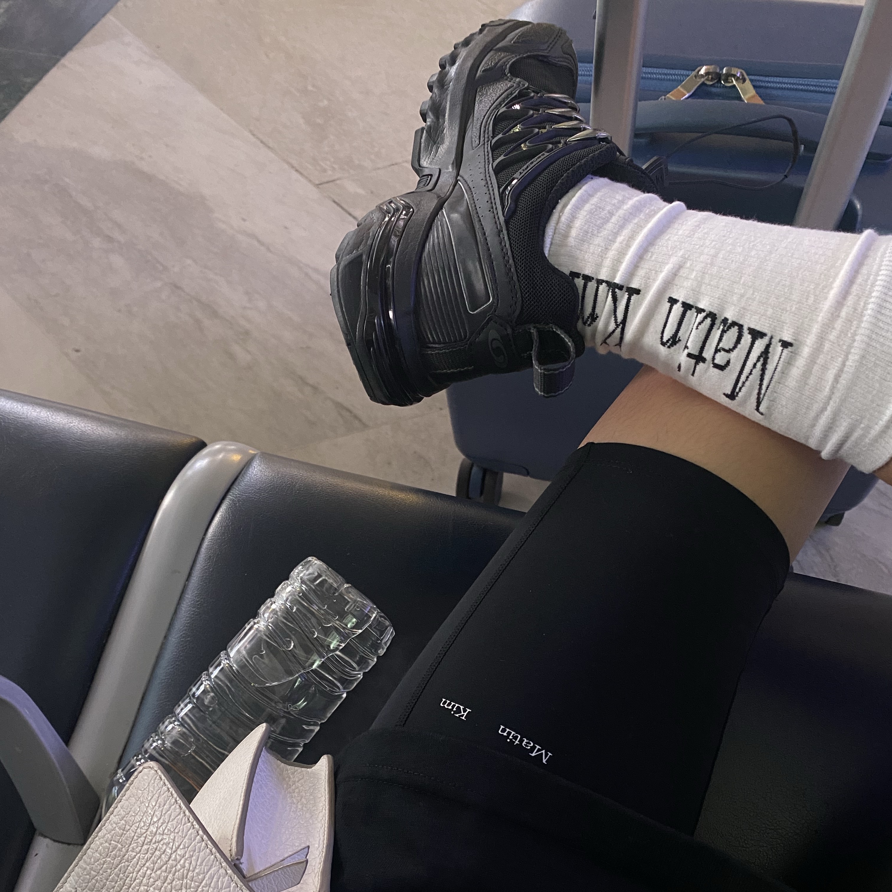Salomon ACS + Black Silver 착용 스타일 - 3