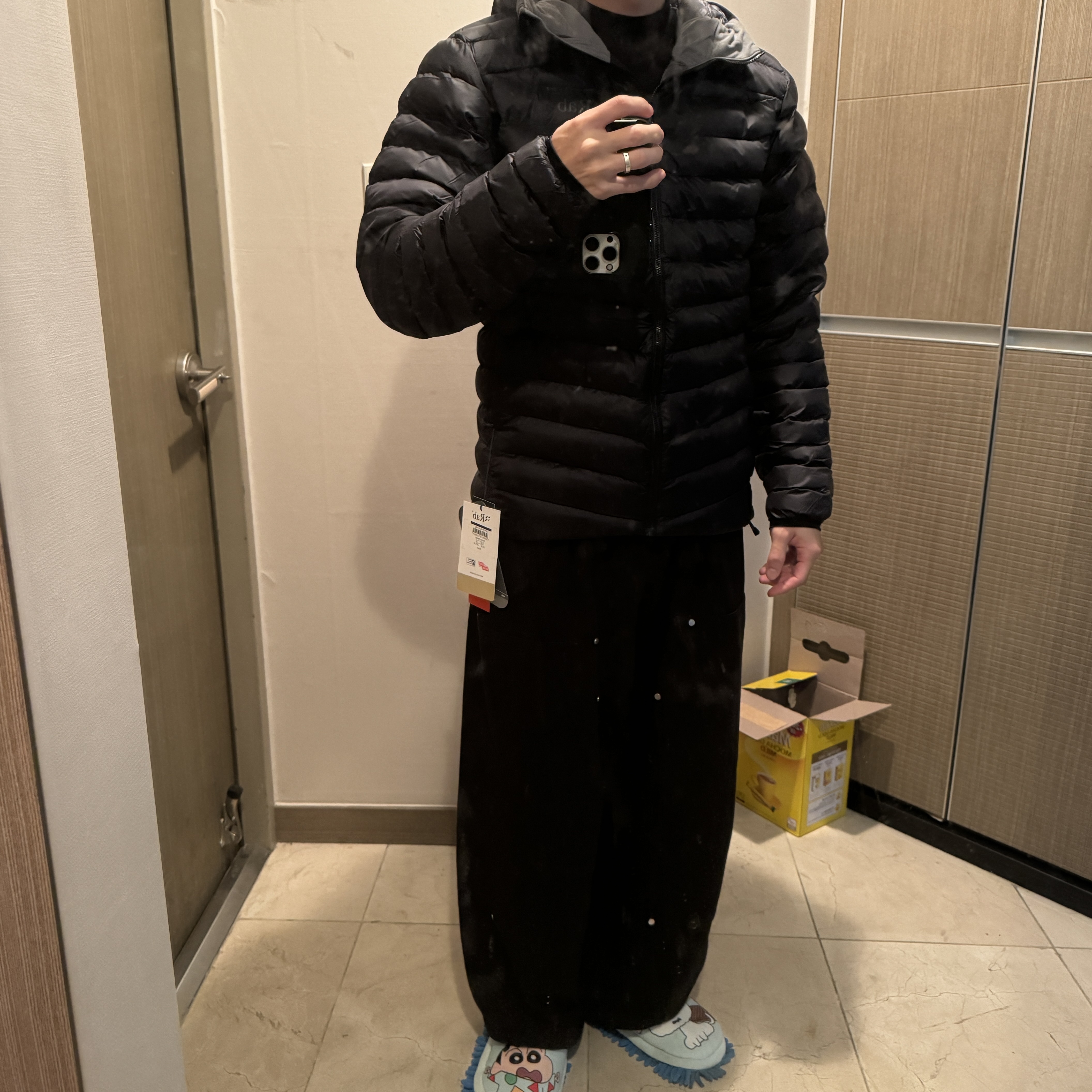 Rab Cirrus Alpine Insulated Jacket Black 착용 스타일