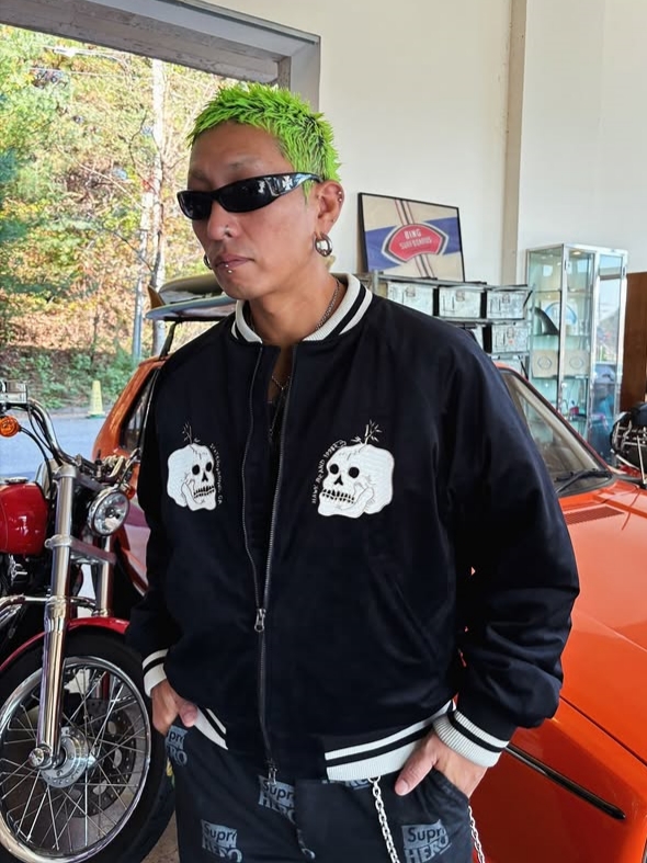 TONY HAWK Tony-Bee Velour Souvenir Jacket 착용 스타일 - 3