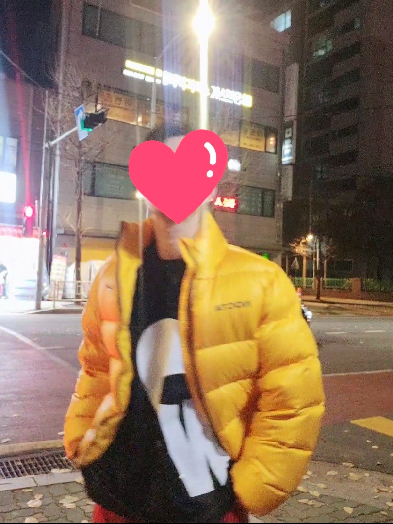 Nike x Drake Nocta Puffer Jacket University Gold - Asia, Jordan 1 x Travis Scott x Fragment Retro Low OG SP Military Blue 착용 스타일 - 2