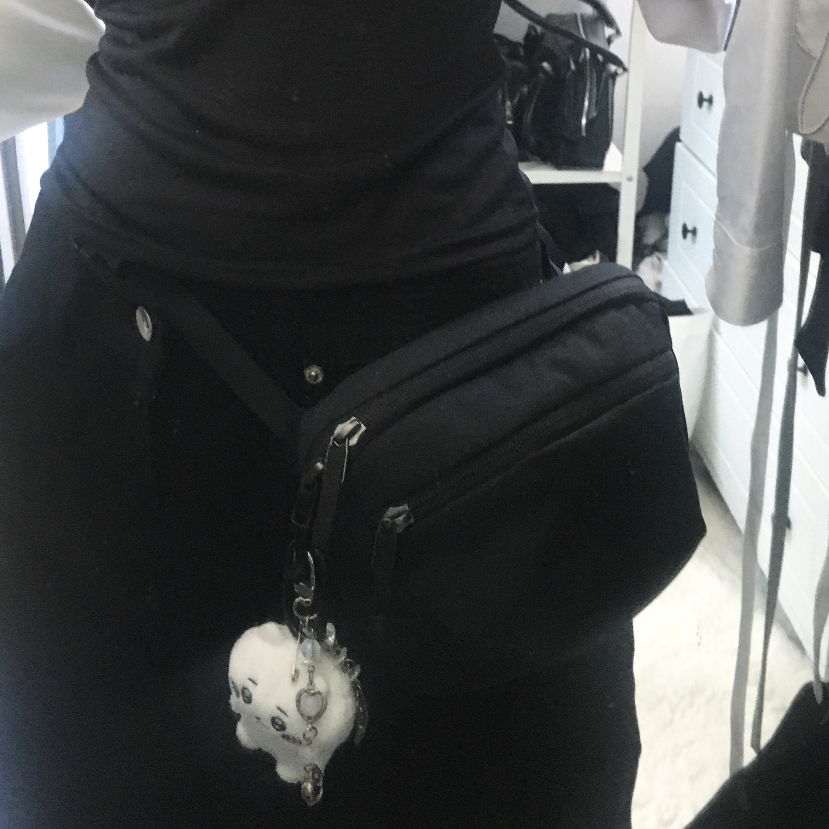 Arc'teryx Mantis 1 Waistpack Black II 착용 스타일