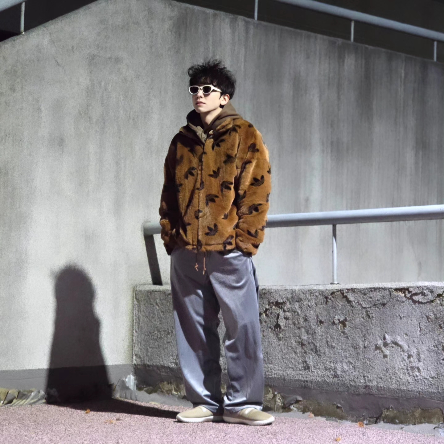 Nike Burrow Khaki Rattan 착용 스타일 - 2
