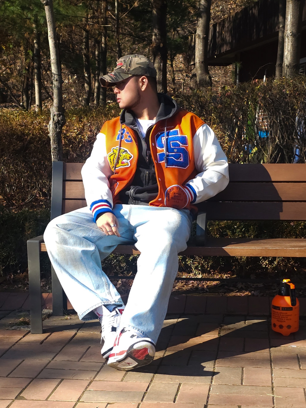 Jordan 4 Retro Red Cement, Supreme Tiger Varsity Jacket Orange - 23FW 착용 스타일 - 2