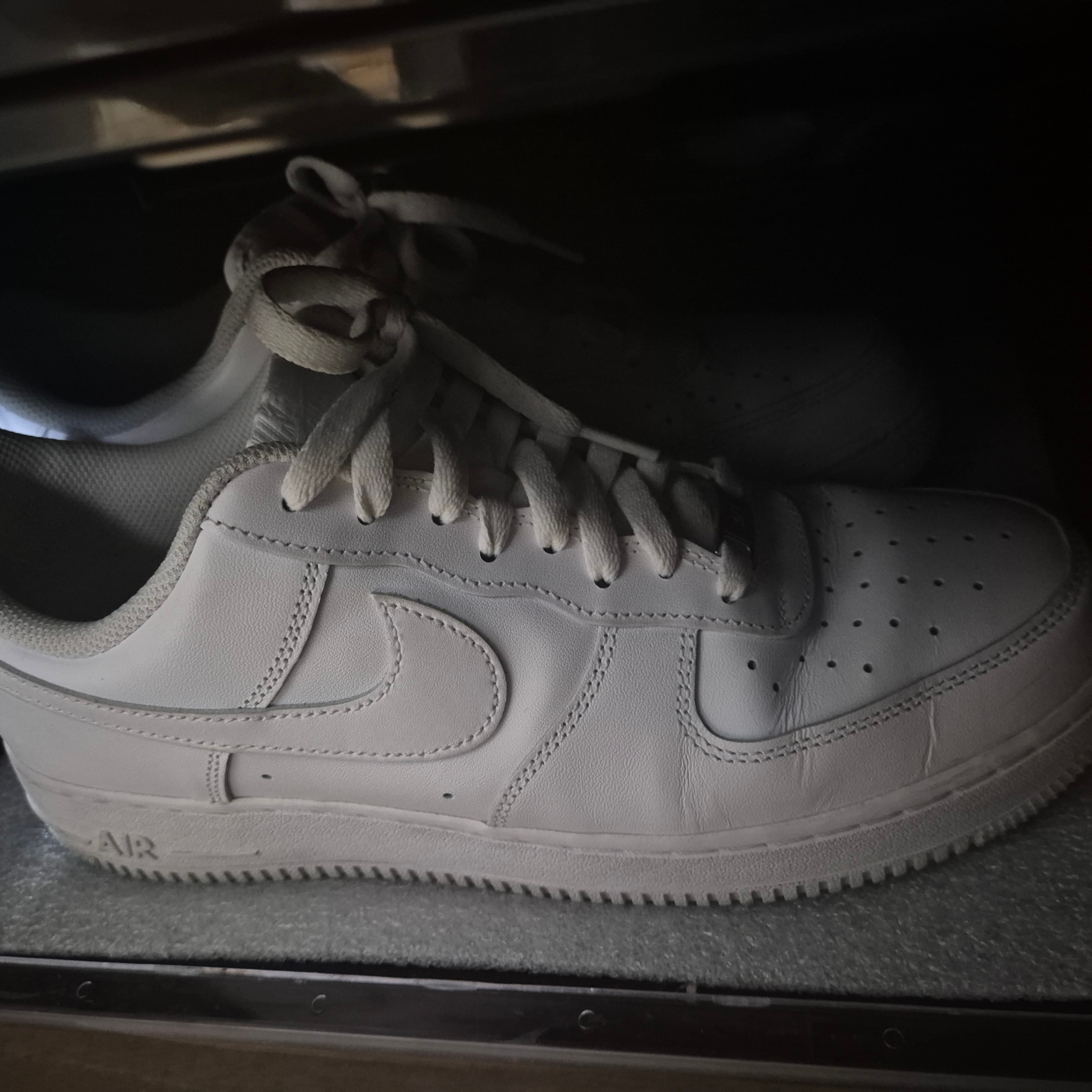 Nike Air Force 1 '07 Low White 착용 스타일