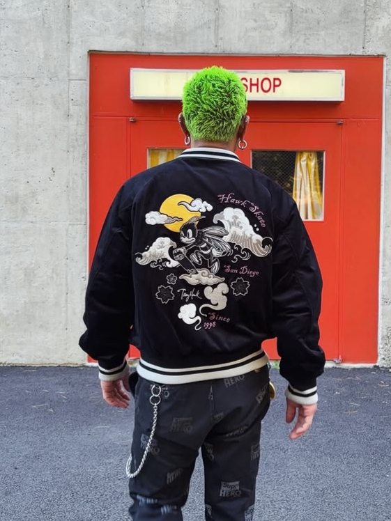 TONY HAWK Tony-Bee Velour Souvenir Jacket 착용 스타일 - 2