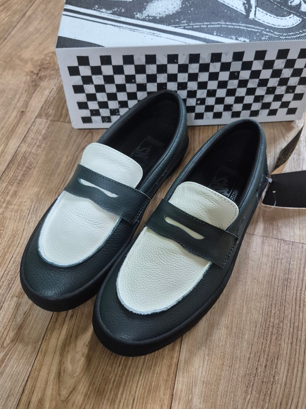 Vans Skate Loafer Green 착용 스타일