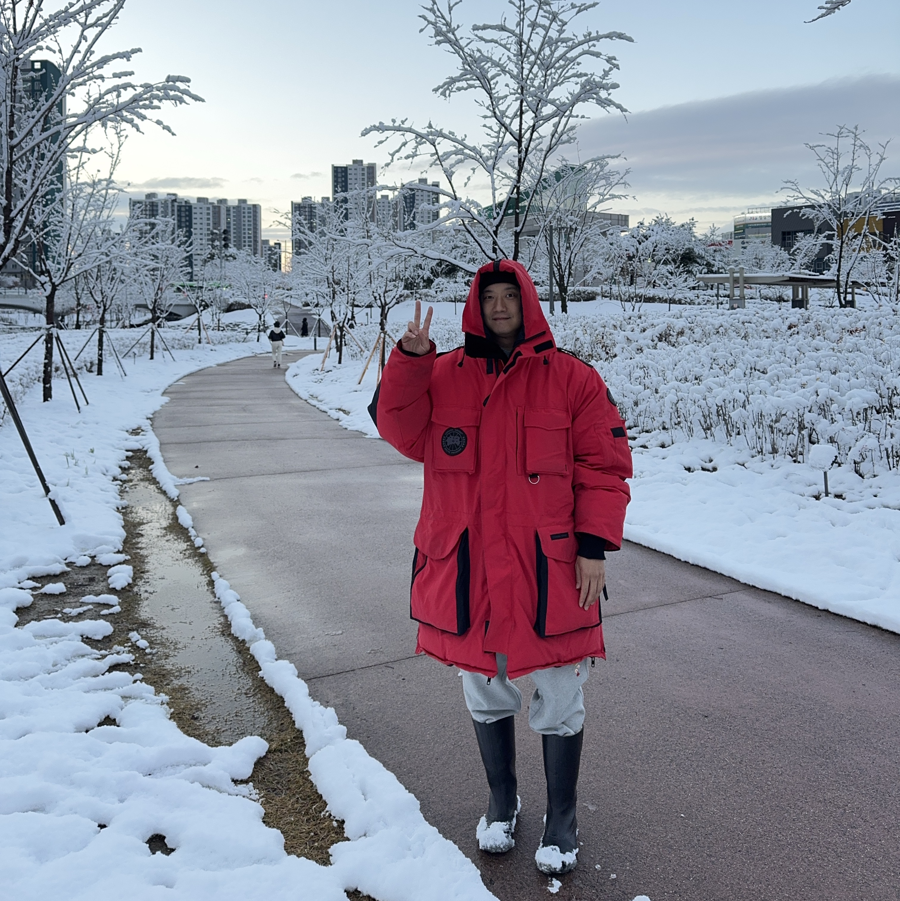Nike x Off-White NRG Gore-Tex Jacket Khaki - US/EU, Nike ACG Smith Summit Cargo Pants Dark Smoke Grey - US/EU 착용 스타일 - 10