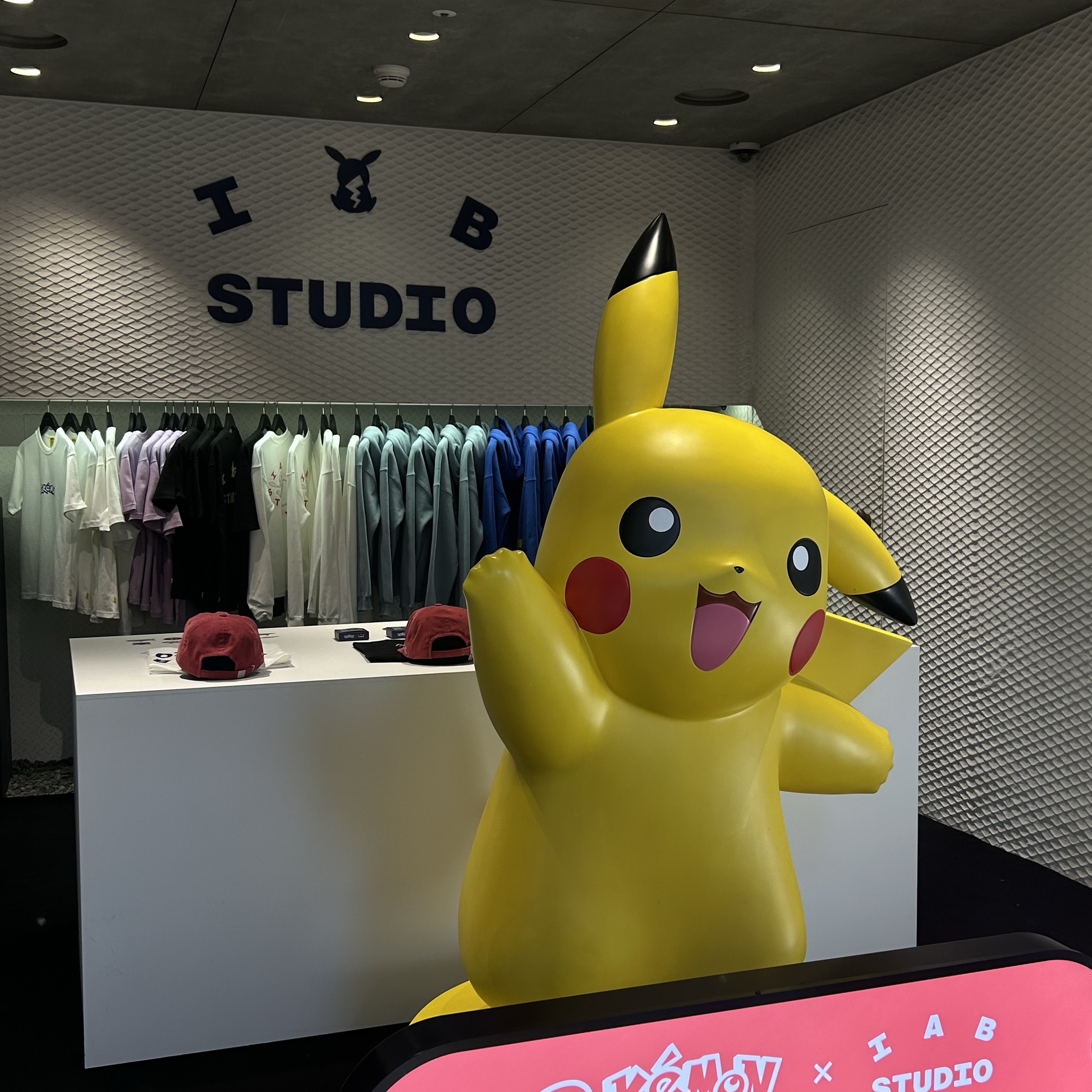 IAB Studio x Pokemon Swallowed Up Pikachu Hoodie Blue Green, IAB Studio x Pokemon Mew Long Sleeve White Pink 착용 스타일 - 6