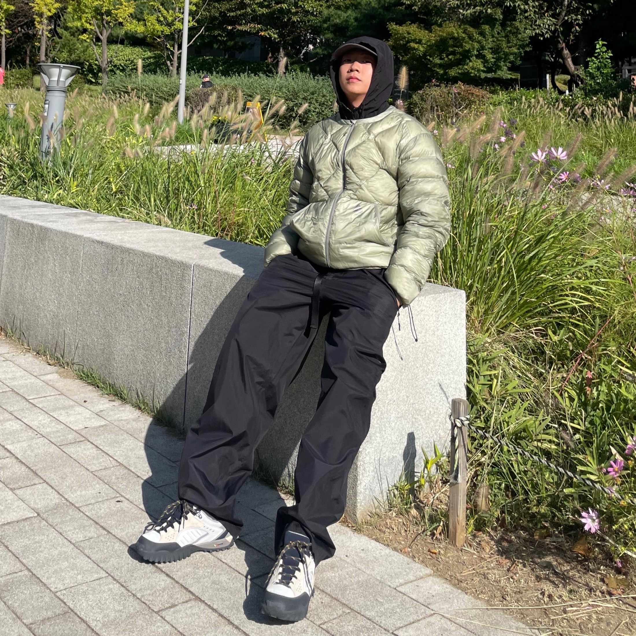 Sansan Gear Windblock Pants Black - 22FW 착용 스타일