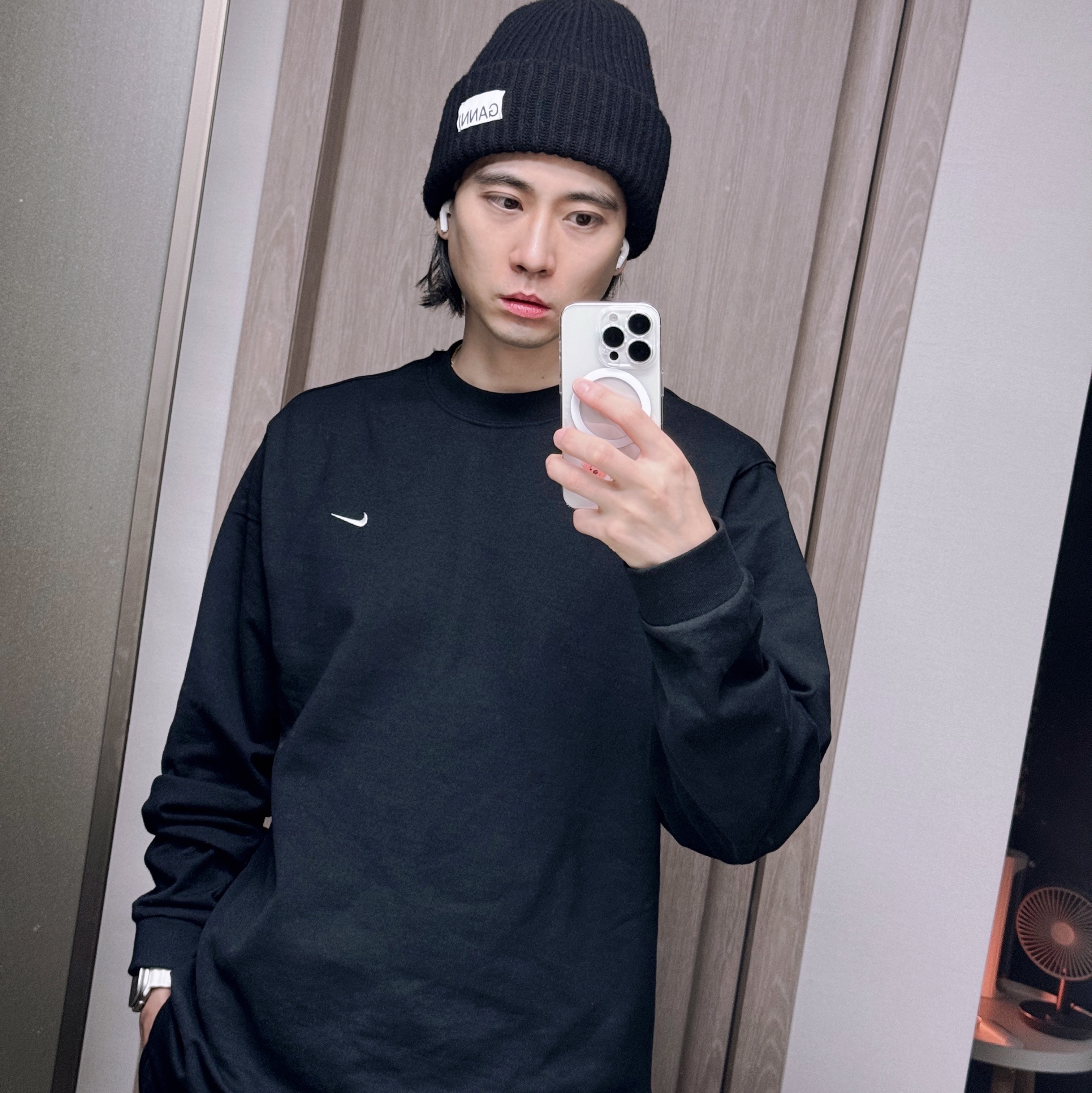 Ganni Wool Beanie Black 착용 스타일