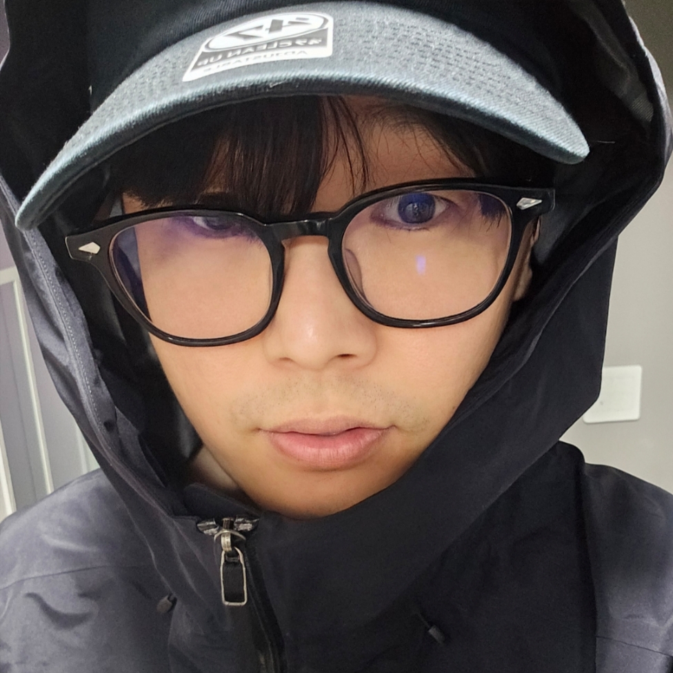 Arc'teryx Beta LT Jacket Black 착용 스타일