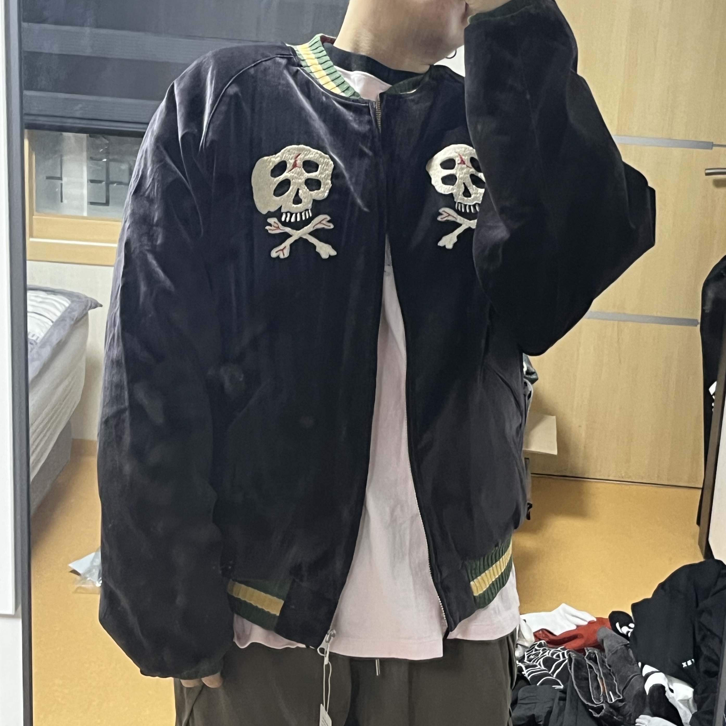 Kapital Velveteen Sulfide Souvenir Rain Skull Jacket Black 착용 스타일