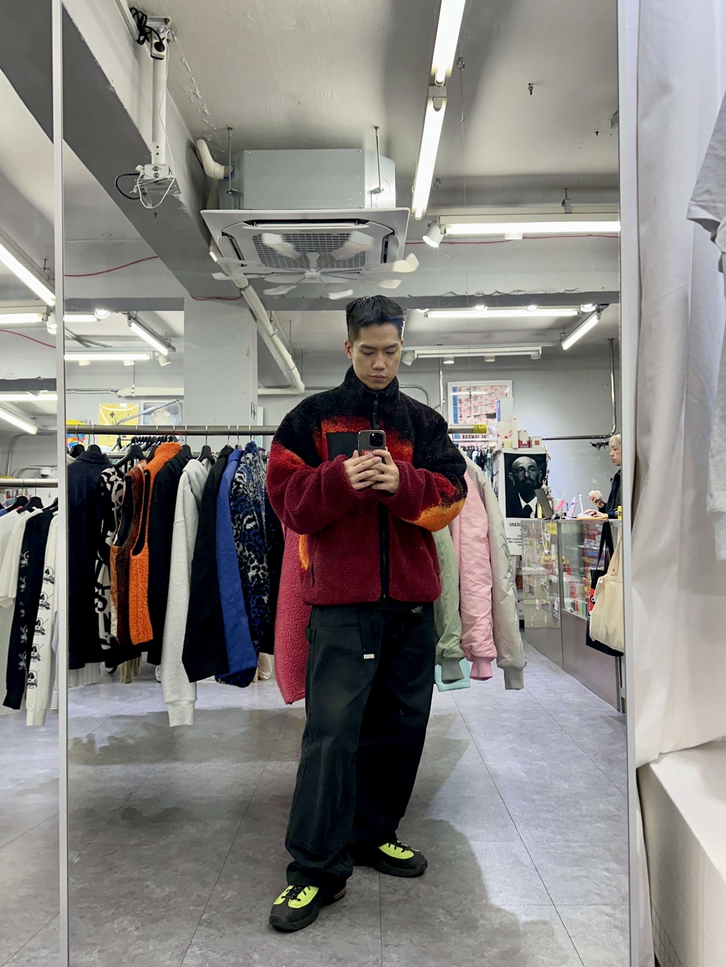 Stussy Sherpa Reversible Jacket Lava, Nike x Stussy Air Penny II Vivid Green and Black 착용 스타일