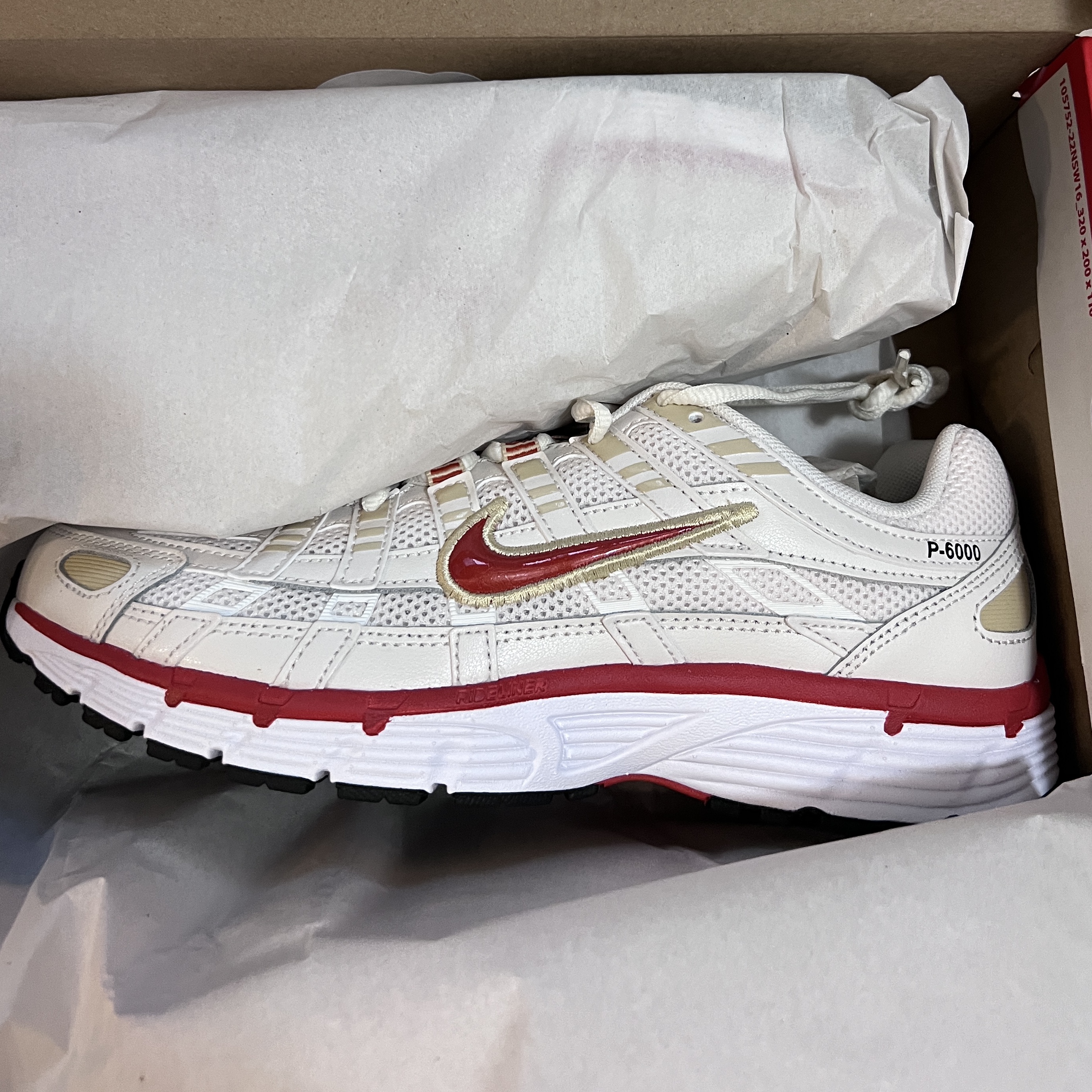 Nike P-6000 Phantom White Black Dragon Red 착용 스타일
