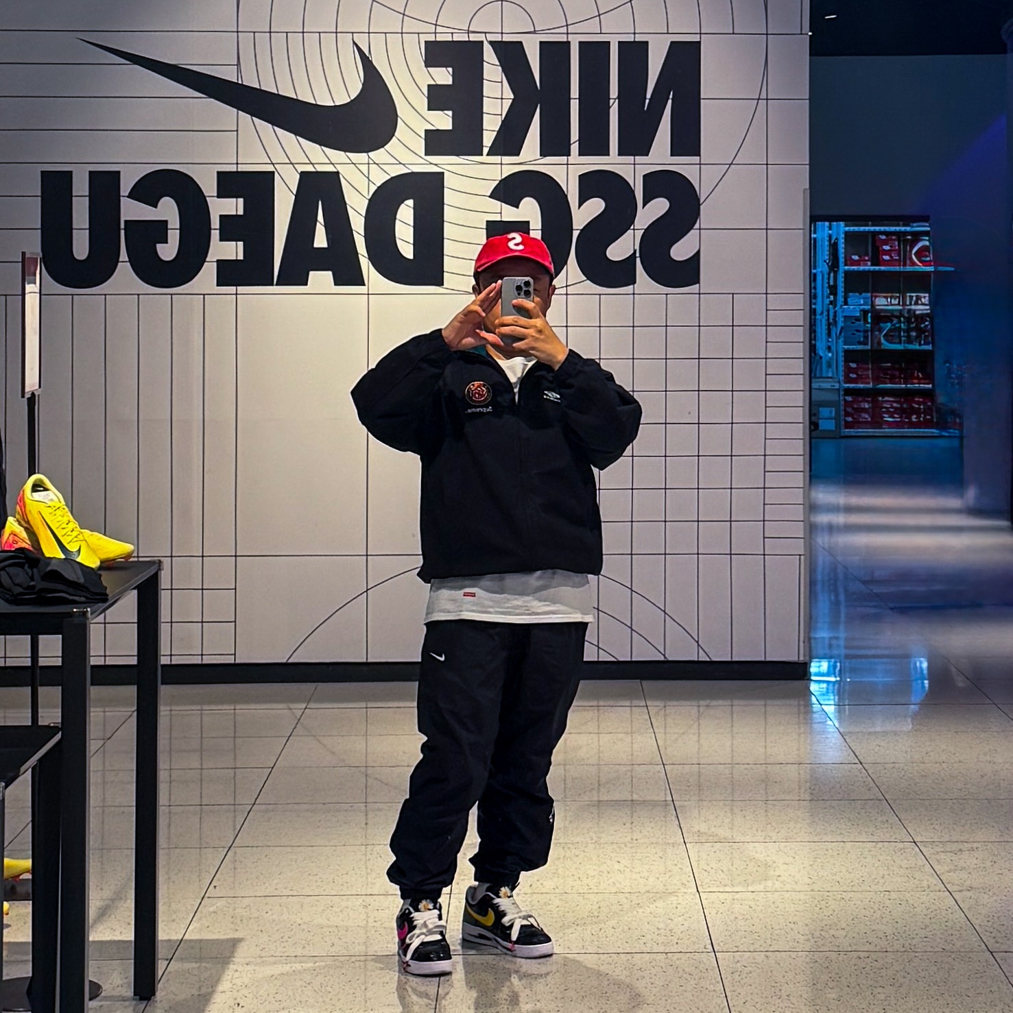 Nike x Peaceminusone Air Force 1 Low Para-Noise 3.0 Black and Multicolor, Supreme x Umbro Cotton Ripstop Track Jacket Black - 23FW 착용 스타일