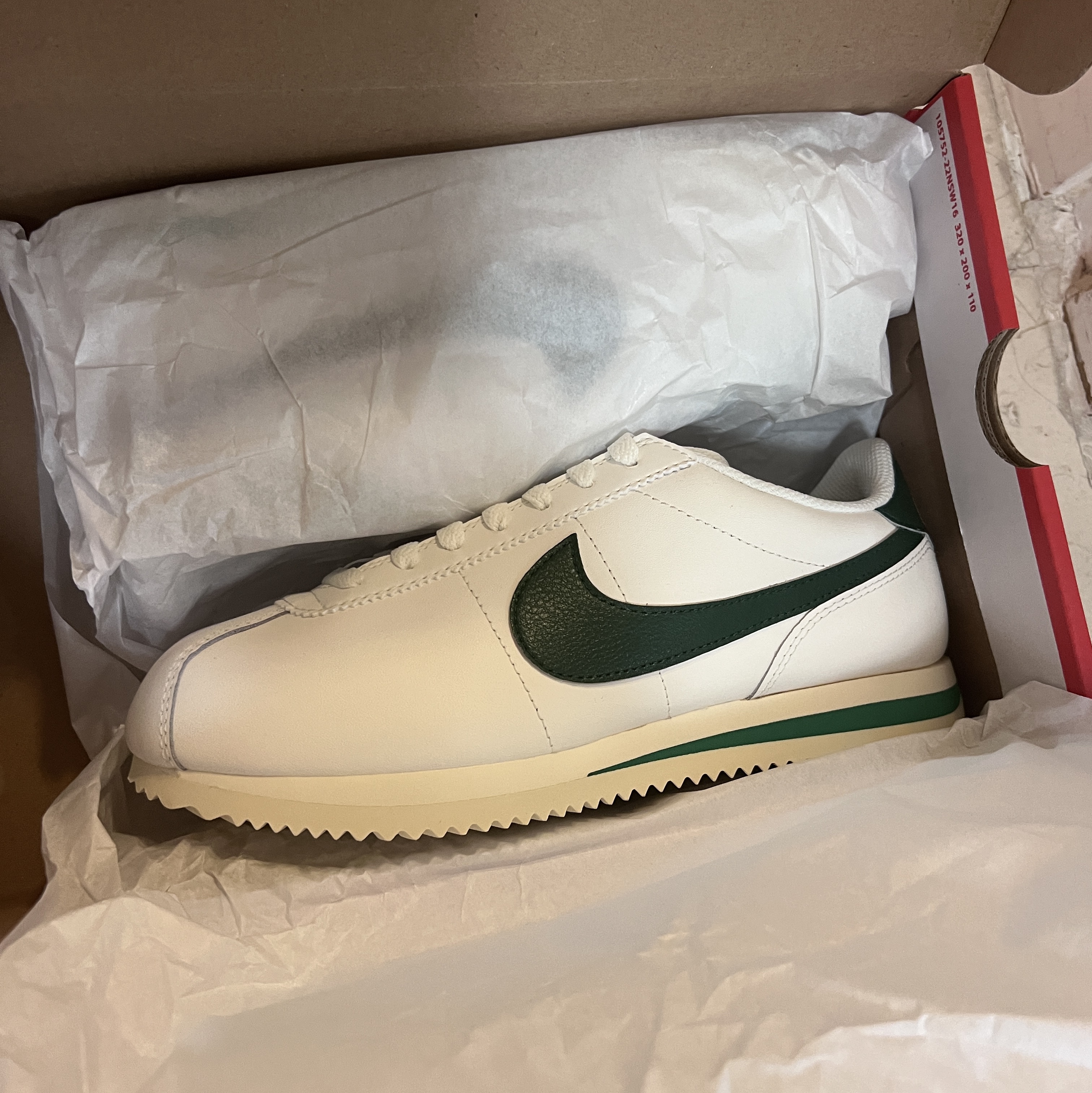 (W) Nike Cortez Gorge Green and Malachite 착용 스타일