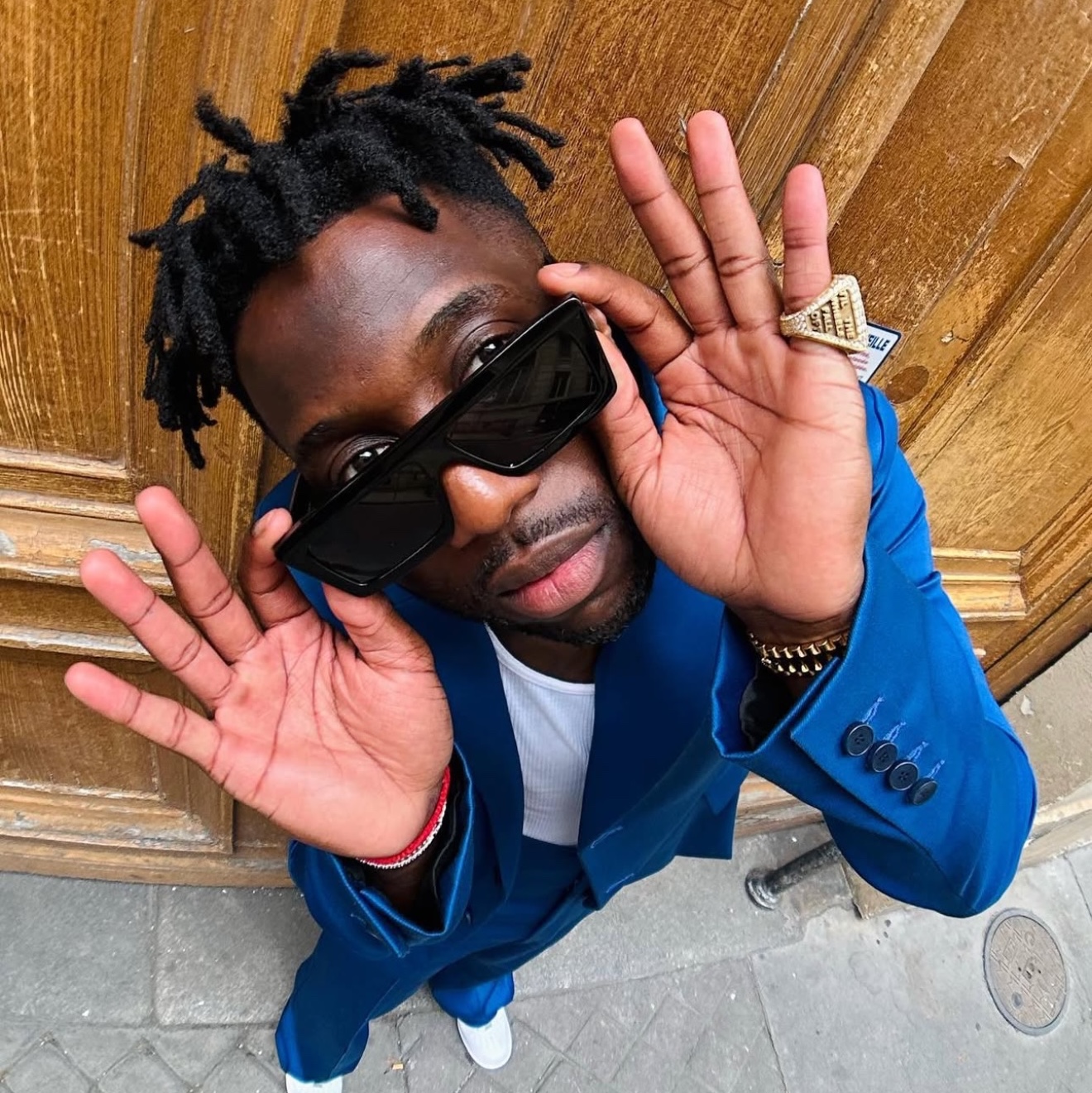 Celine Monochroms 02 Sunglasses in Acetate Black, Jordan 4 x Nigel Sylvester RM SP Fence Green 착용 스타일 - 2