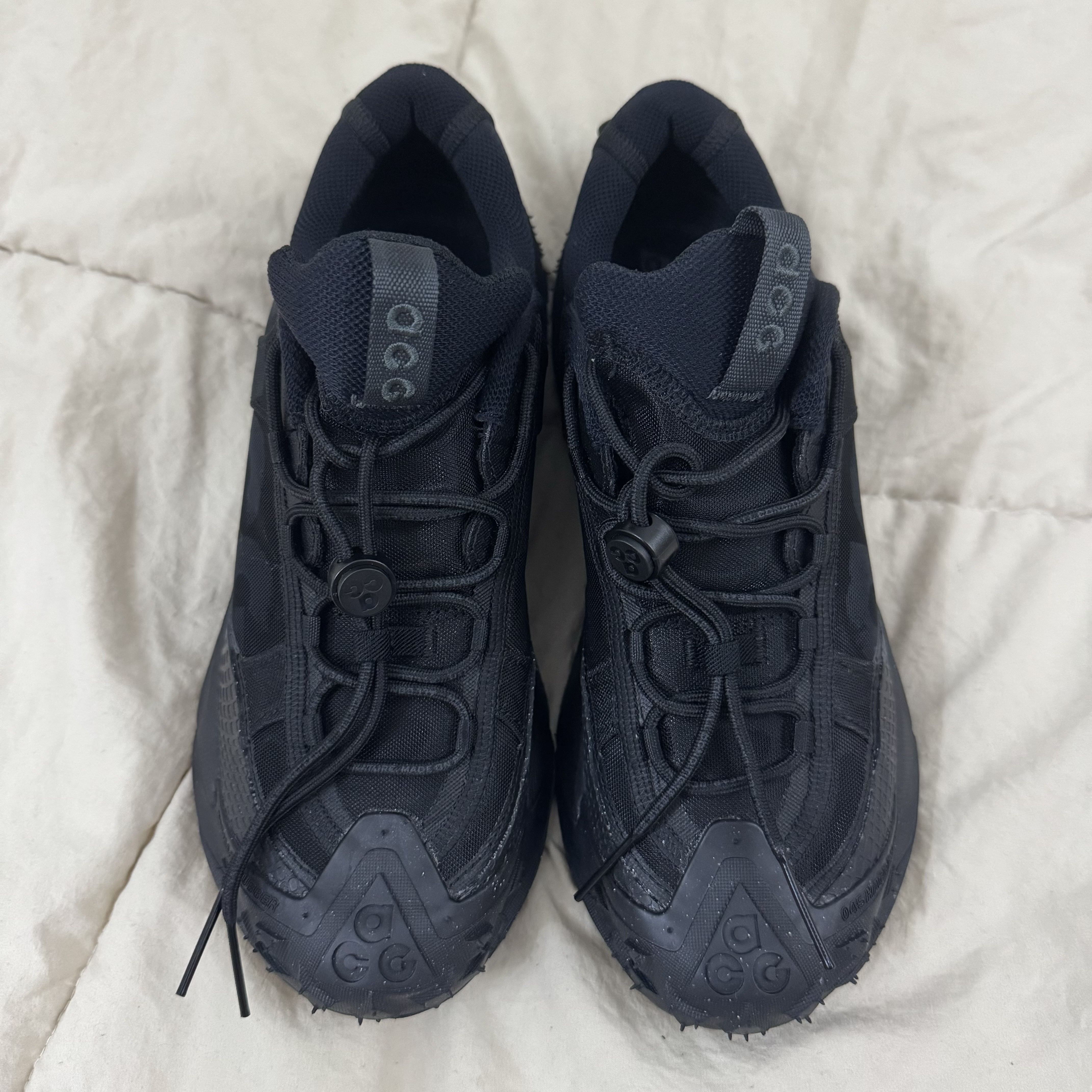 Nike ACG Mountain Fly 2 Low Black 착용 스타일 - 2