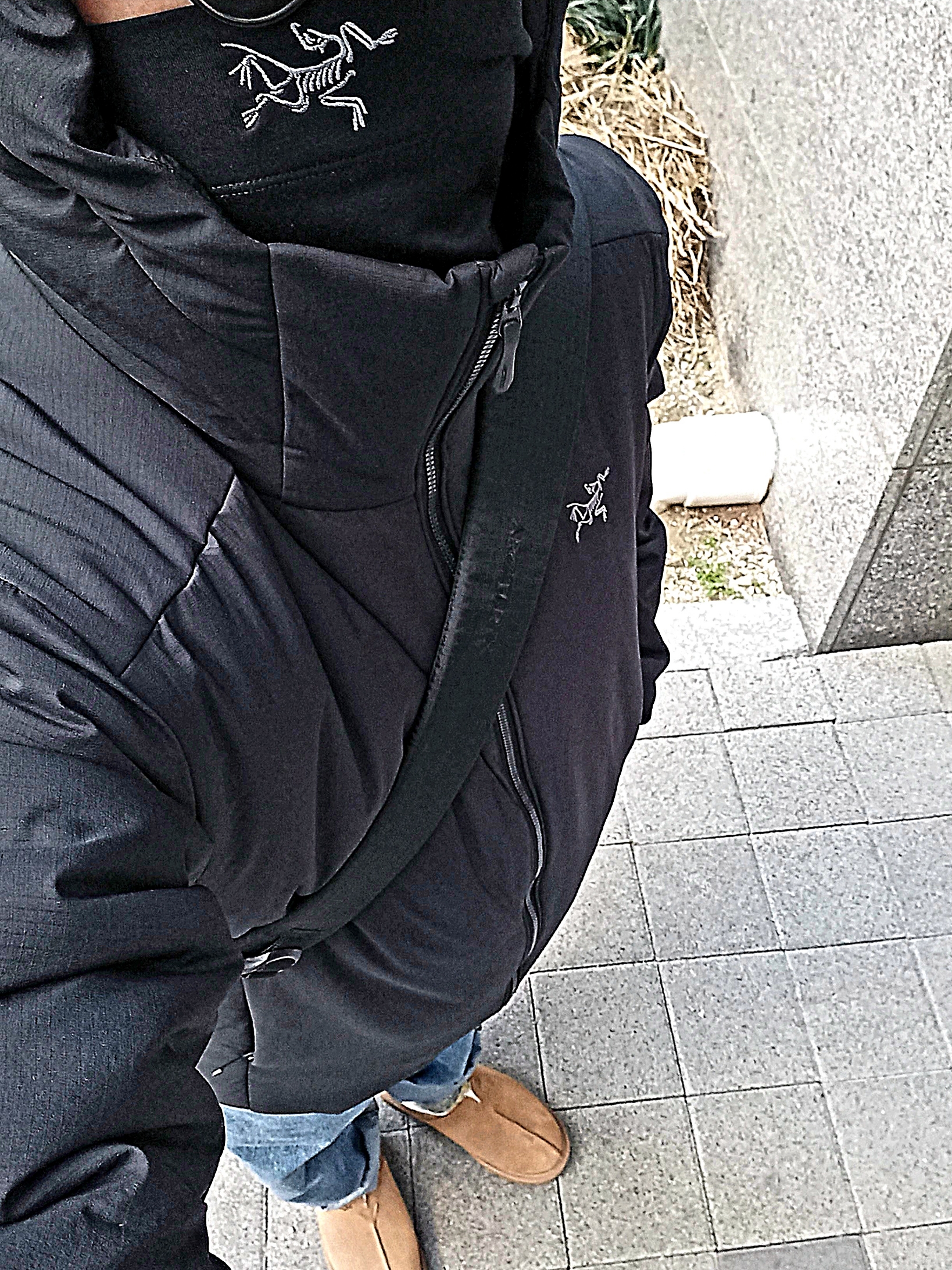 Arc'teryx Rho Neck Gaiter Long Black, Arc'teryx Atom Heavyweight Hoody Black 착용 스타일 - 2
