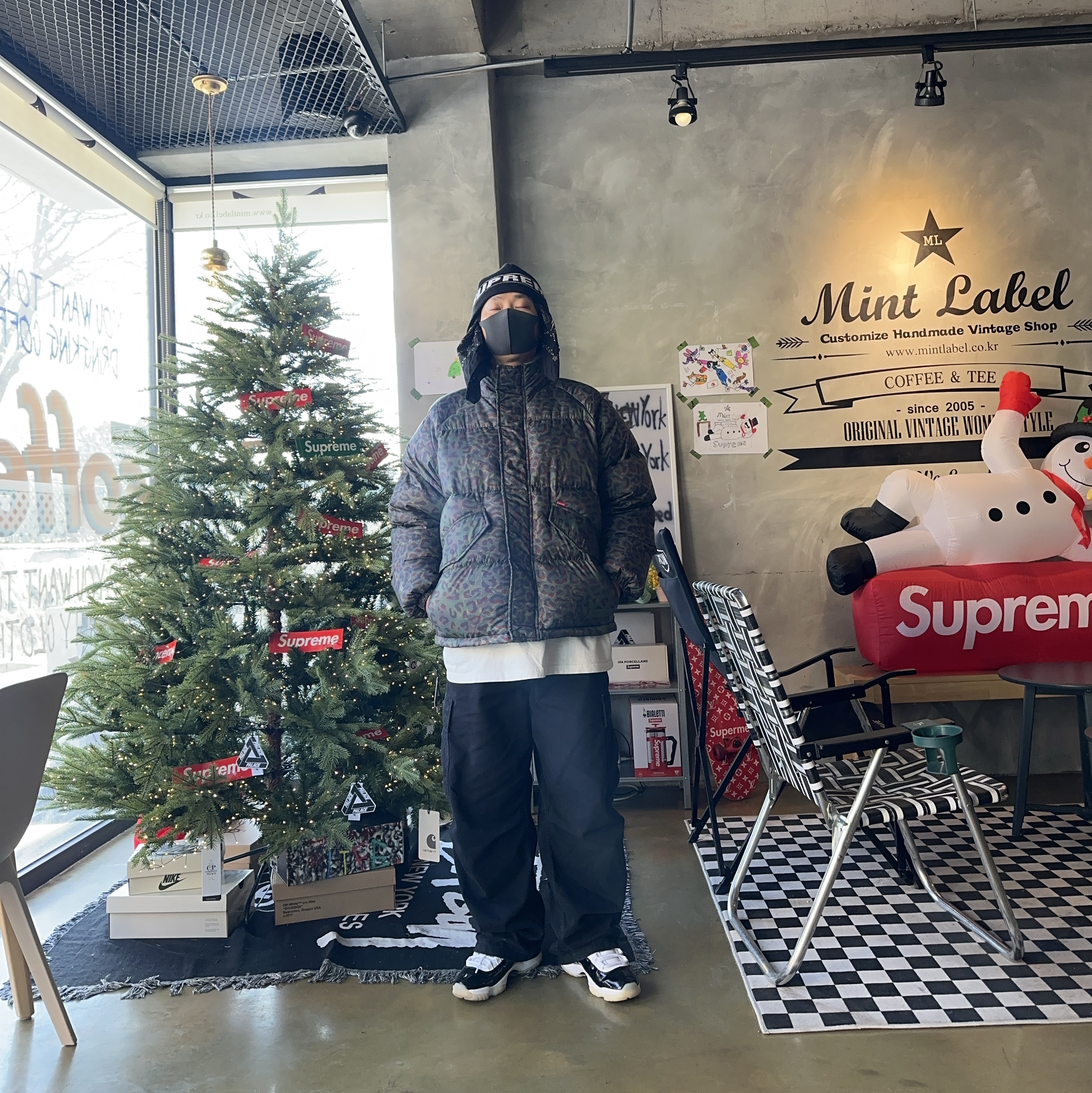 Supreme 700-Fill Down Lightweight Puffer Jacket Leopard - 24FW 착용 스타일