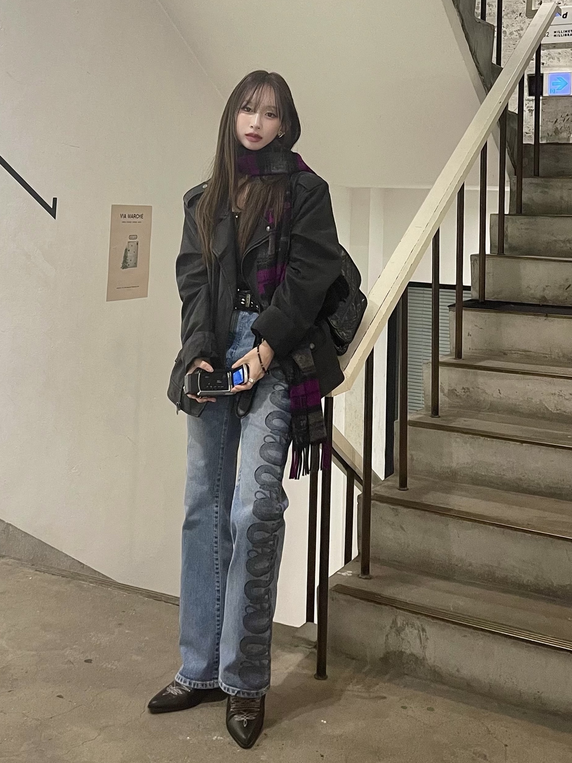 Supreme x Hysteric Glamour Snake Double Knee Denim Painter Pants Blue - 21SS, Hysteric Glamour MAC.N Guitar Girl Check Scarf Purple 착용 스타일 - 1