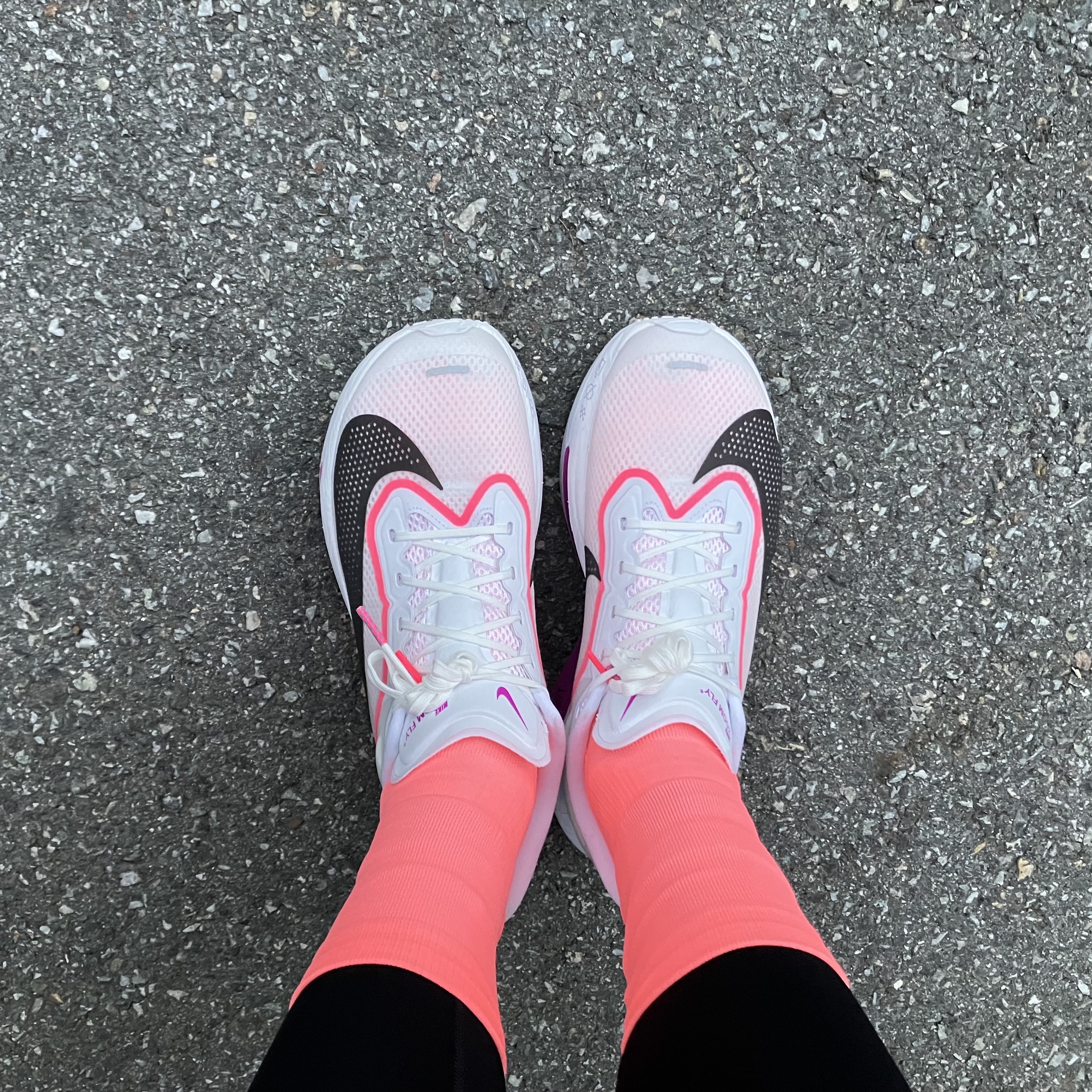 Nike Zoom Fly 6 White Vivid Grape 착용 스타일