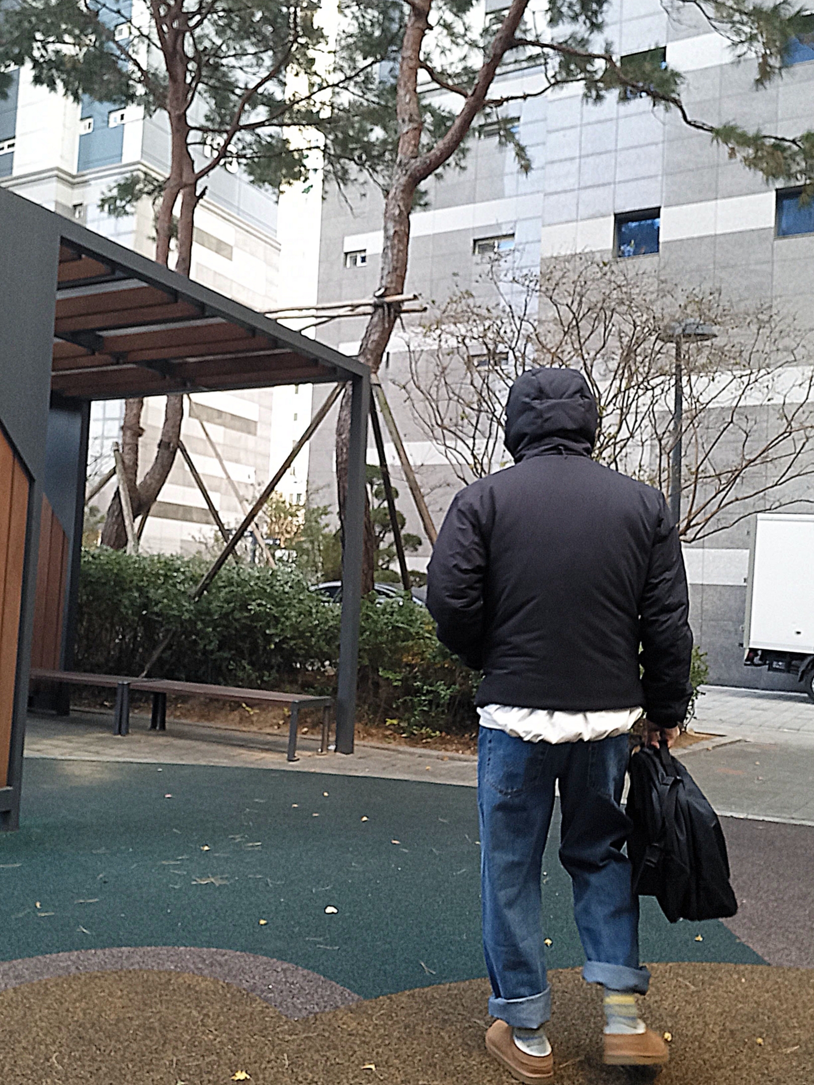 Arc'teryx Atom Heavyweight Hoody Black, Arc'teryx Ion Gear Organizer Black 착용 스타일 - 7