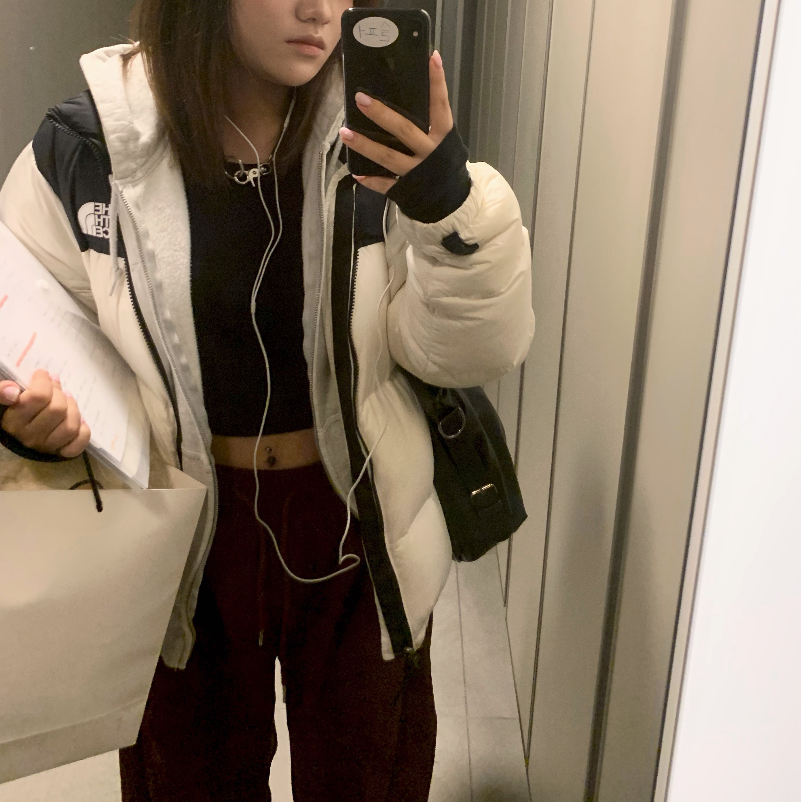 The North Face 1996 Eco Nuptse Jacket White 착용 스타일