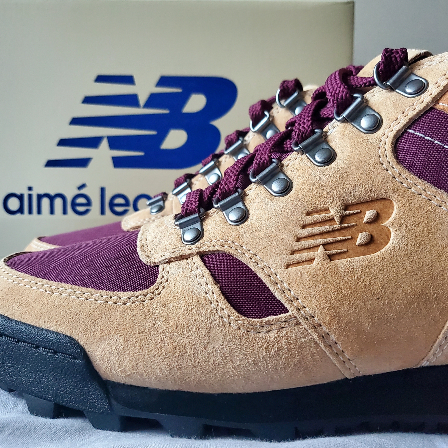 New Balance x Aime Leon Dore Rainier Tan 착용 스타일 - 2