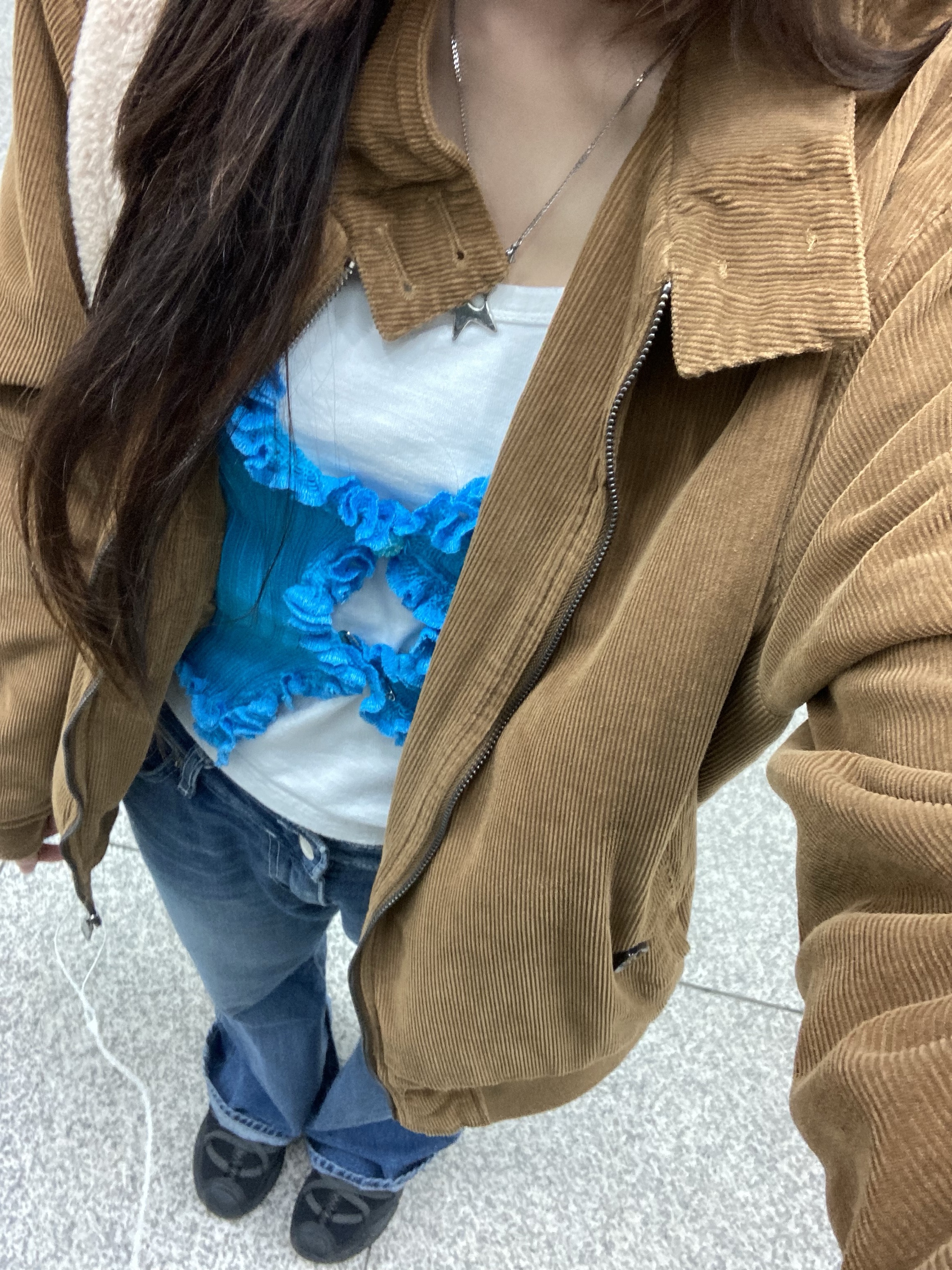 [KREAM 단독] Maison Cleo Women Ariana Turquoise Flowers Button Knitted Ruffles Cardigan Truquoise 착용 스타일