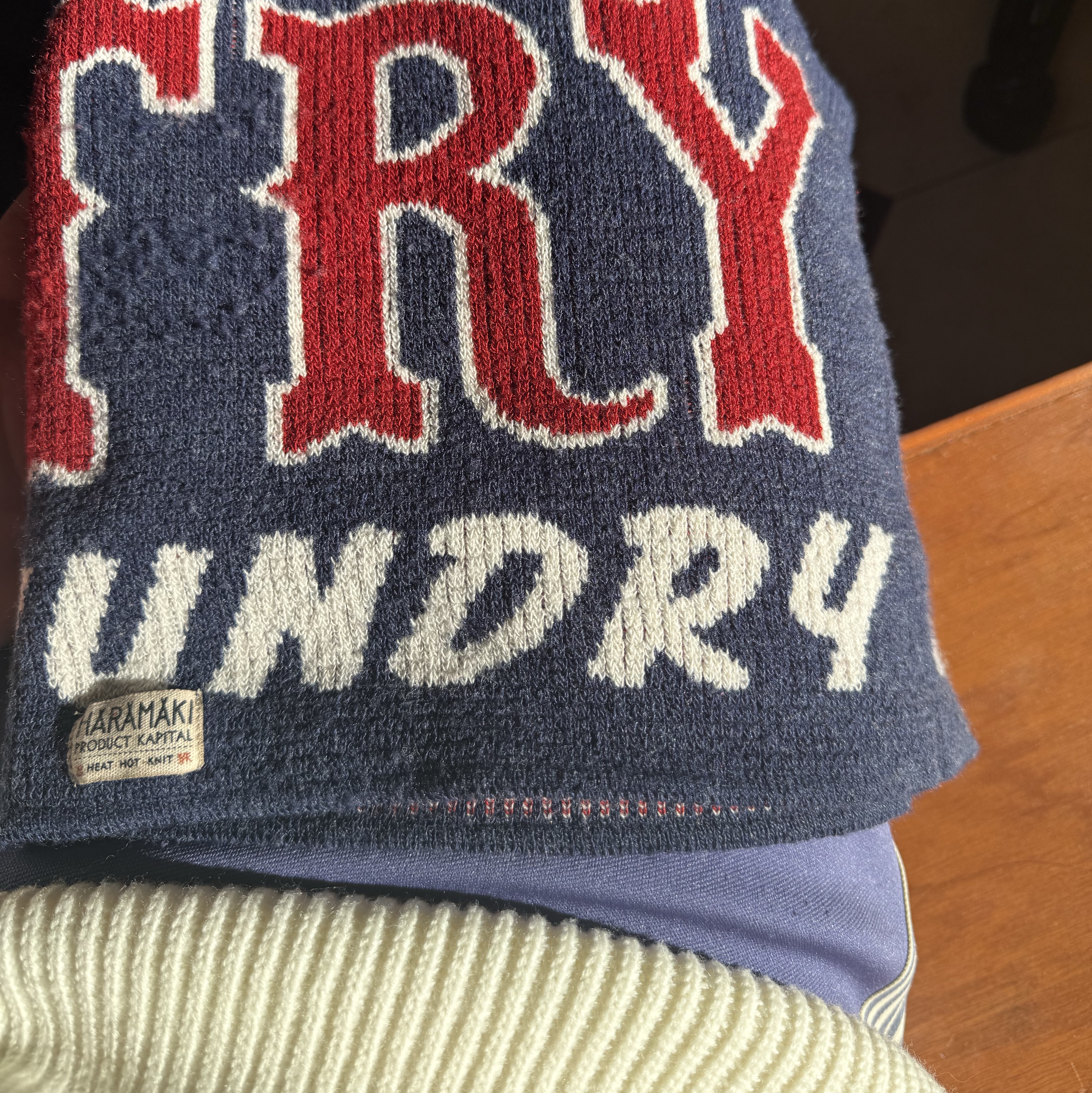 Supreme Small Box Polo Sweater Ivory - 23FW, Kapital 7G Wool Blend Kountry Pattern Haramaki Multi-Roll Navy 착용 스타일 - 2