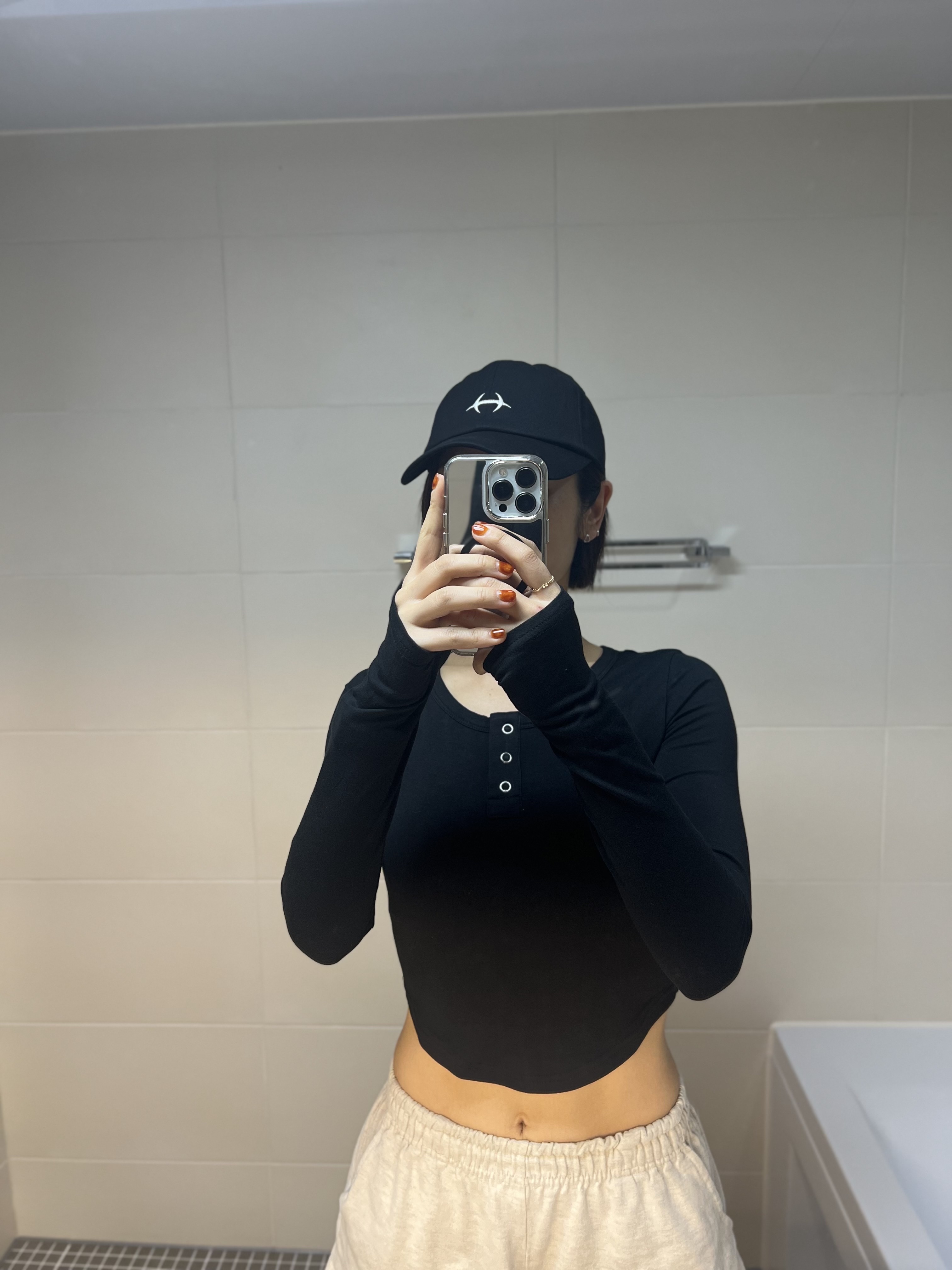 HDEX Womens Ribbed Square Long Sleeves Black 착용 스타일 - 1