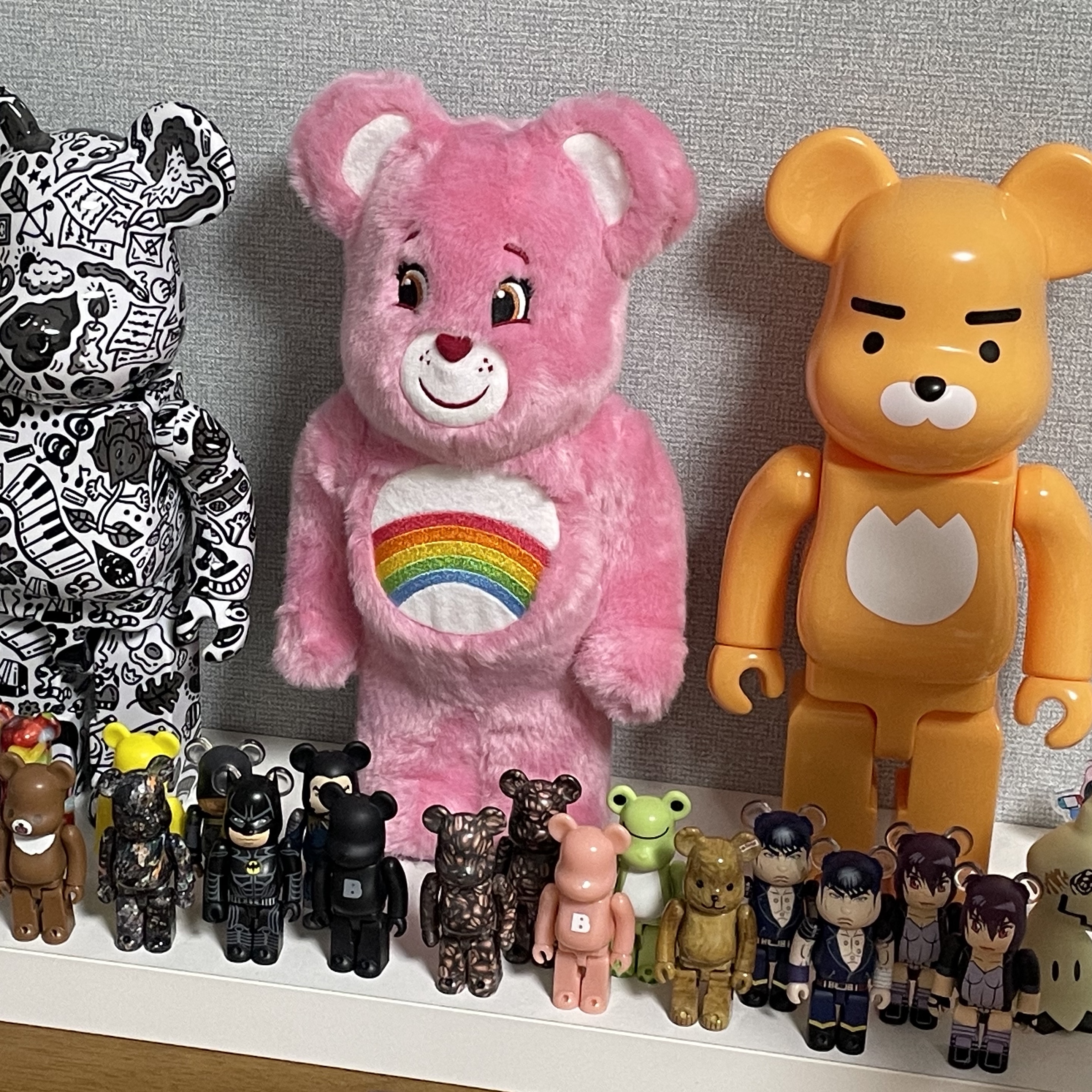 Bearbrick x Kakao Friends Ryan 400%, Bearbrick Care Bears Cheer Bear Costume Ver. 400% 착용 스타일 - 1