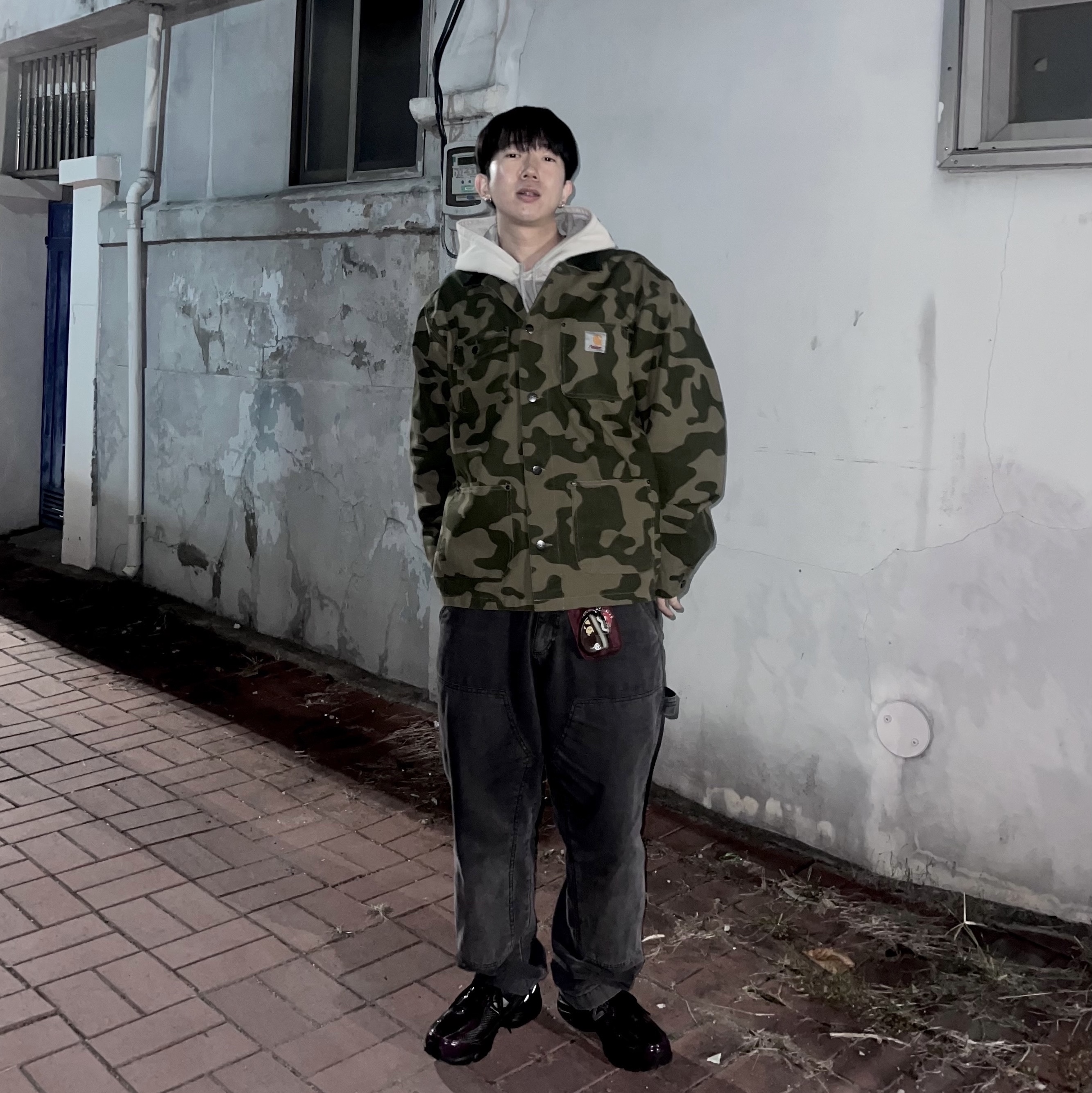 Palace x Carhartt WIP Michigan Coat Dollar Green Camo - 23FW, New Balance 509 Purple 착용 스타일 - 1