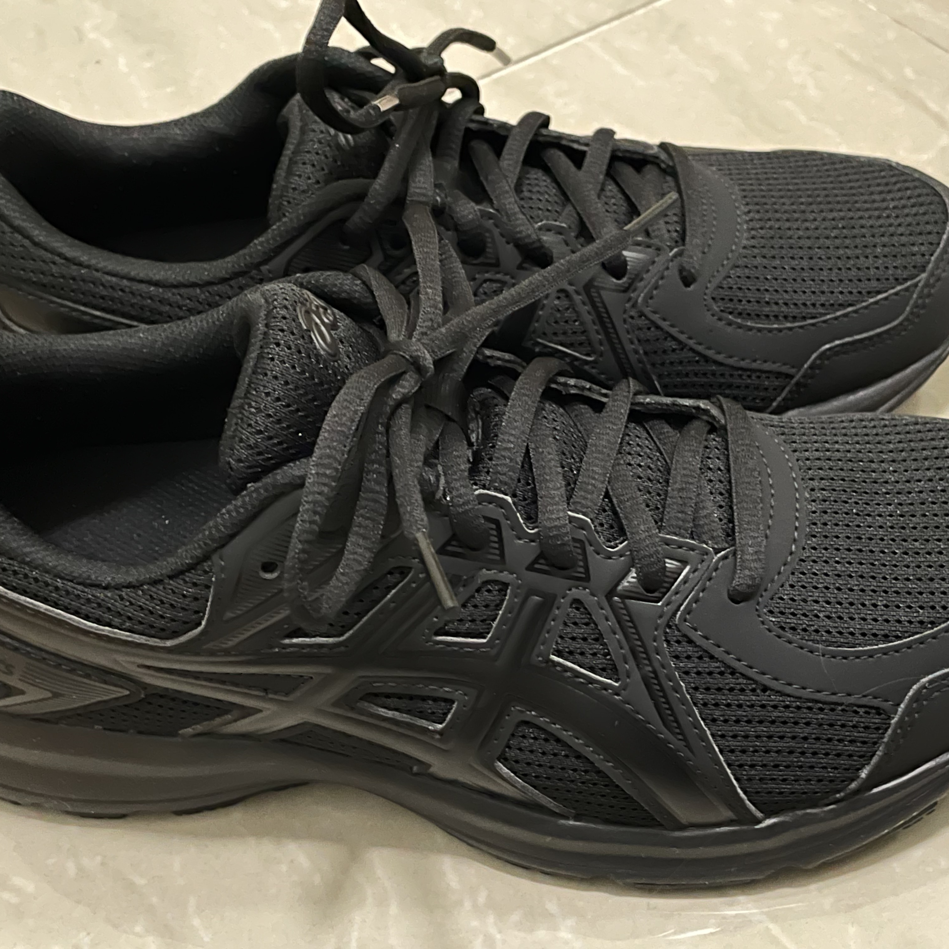 Asics Jog 100 2 Black 착용 스타일 - 2