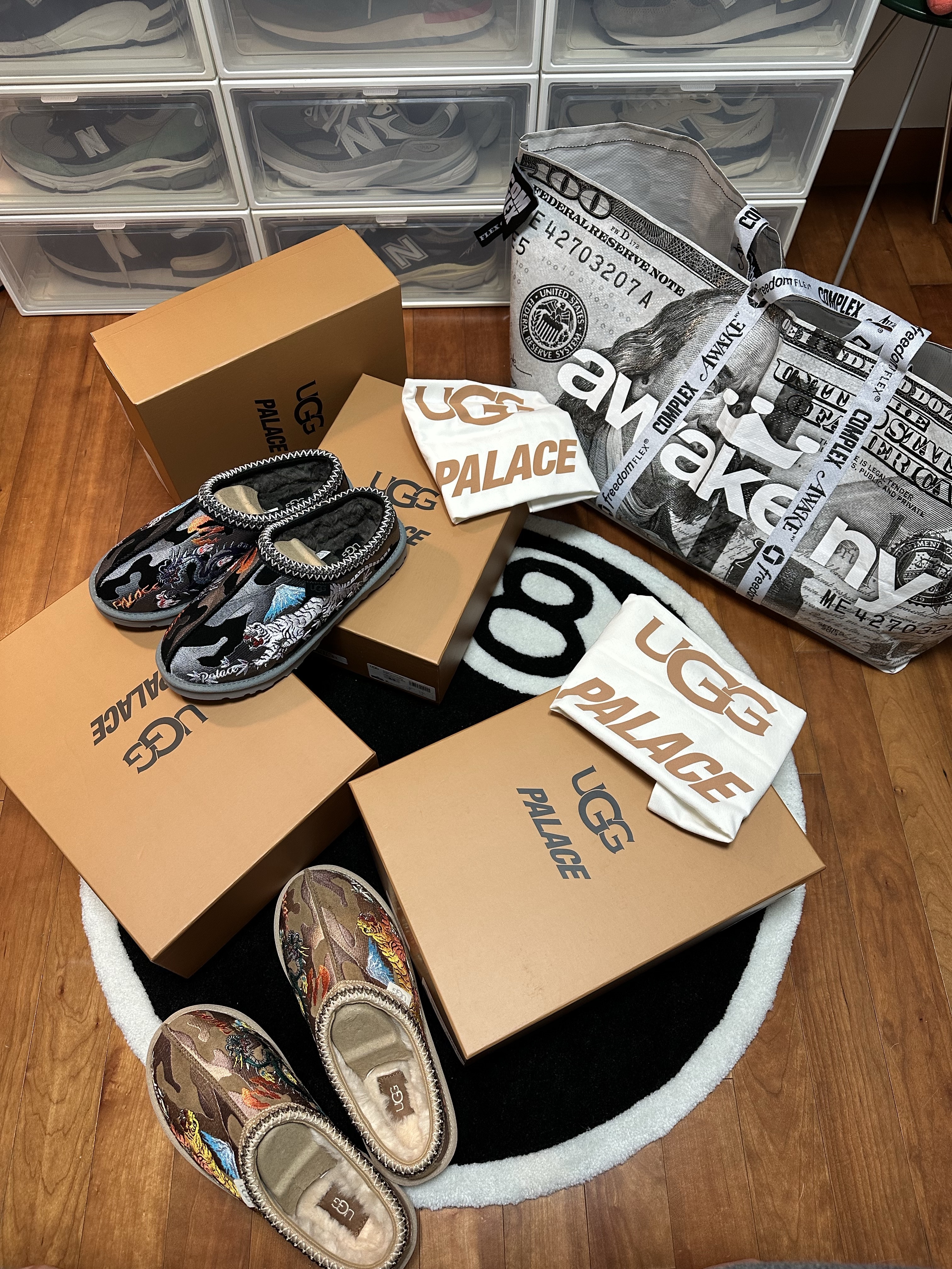 UGG x Palace Tasman Slipper Chestnut Camo, UGG x Palace Tasman Slipper Black Camo 착용 스타일