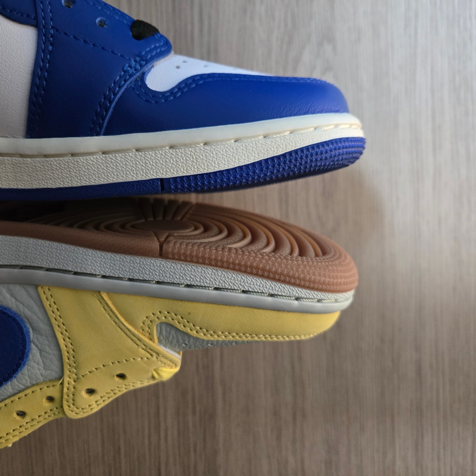 (W) Jordan 1 x Travis Scott Retro Low OG SP Canary, Jordan 1 Retro Low OG Game Royal 착용 스타일 - 1