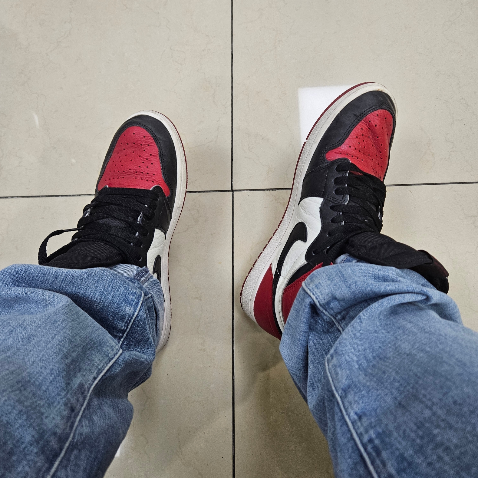 Jordan 1 Retro High OG Bred Toe 착용 스타일