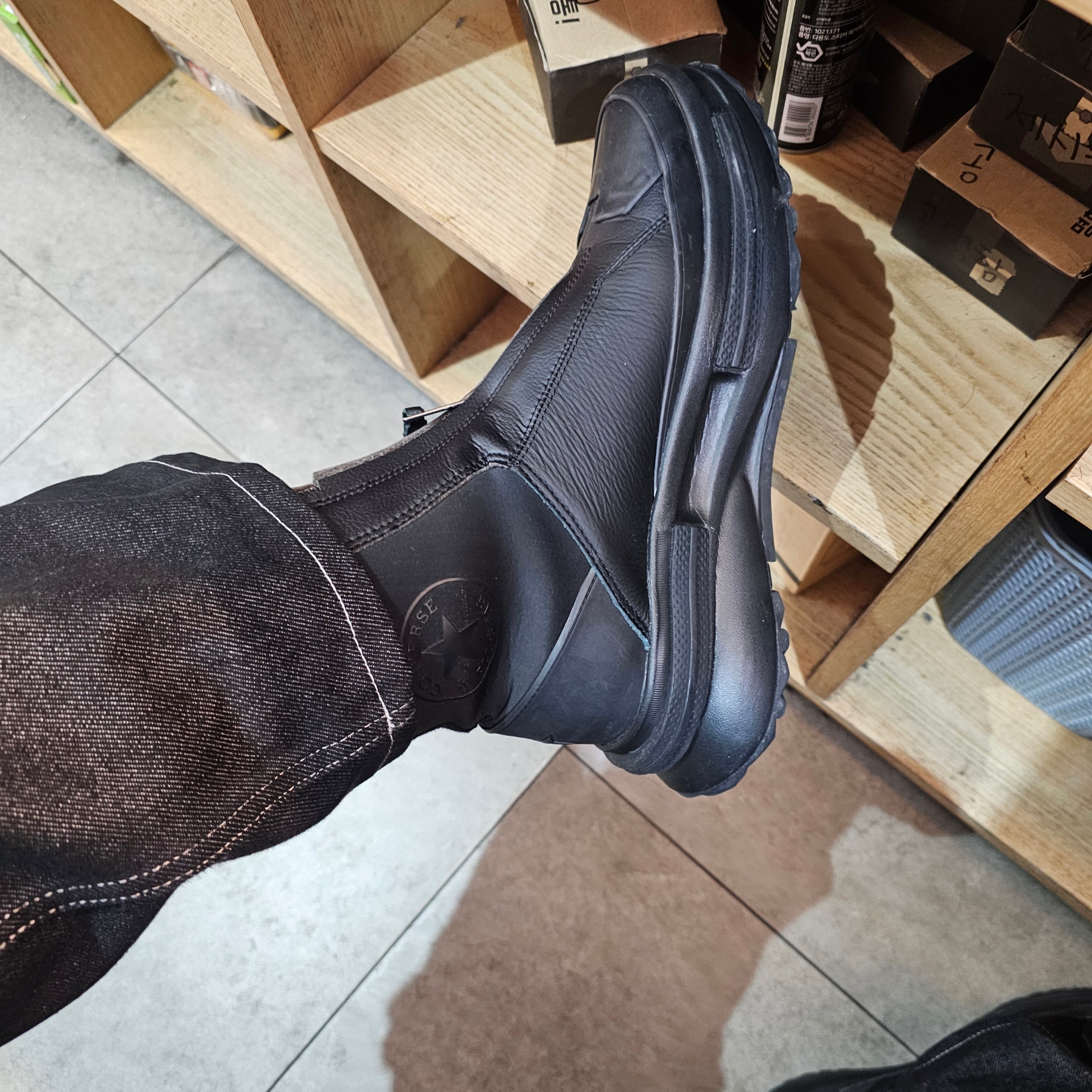 Converse Run Star Legacy Chelsea CX Hi Black 착용 스타일 - 2