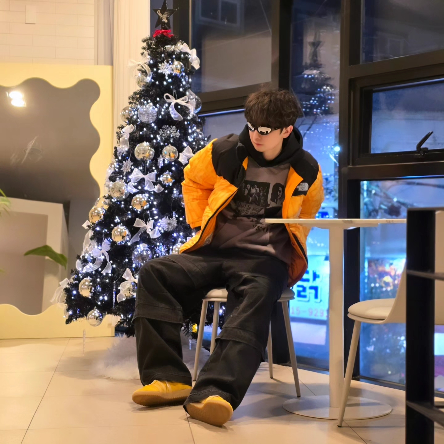 The North Face White Label Novelty Nuptse Down Jacket P Yellow, Flavorism Double Layered Wide Denim Pants Black 착용 스타일 - 7