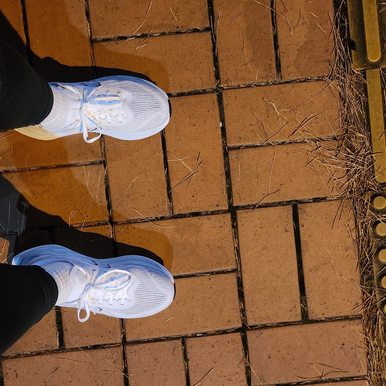 Asics Superblast 2 White Cool Grey 착용 스타일
