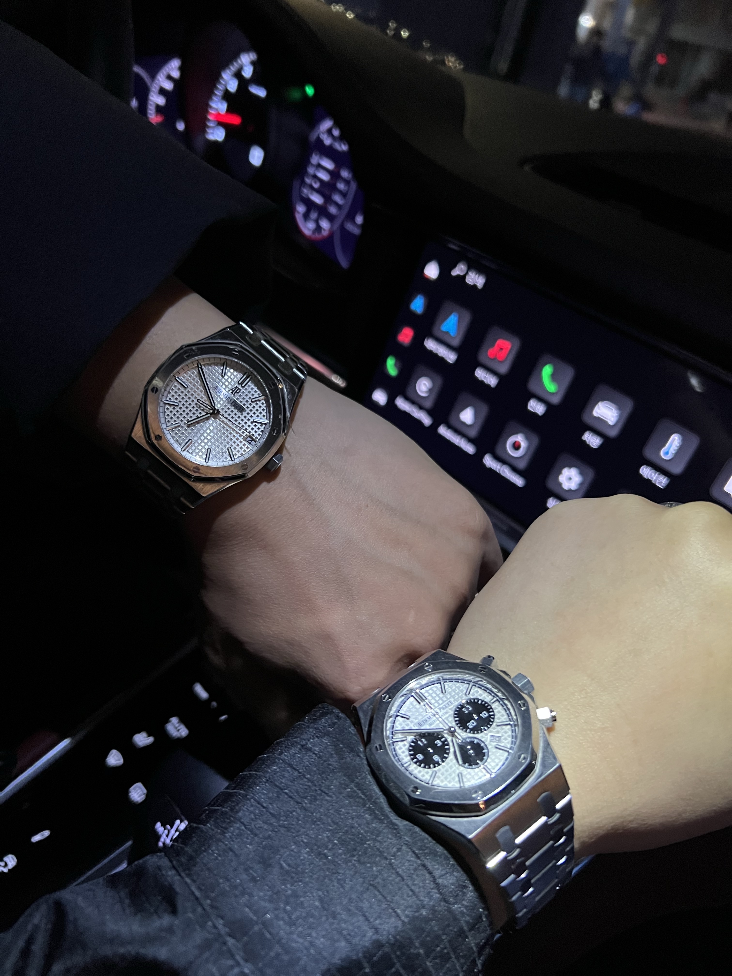 Audemars Piguet Royal Oak Selfwinding 37mm Steel Bracelet Silver, Audemars Piguet Royal Oak Selfwinding Chronograph 41mm Steel Bracelet Silver 착용 스타일 - 1